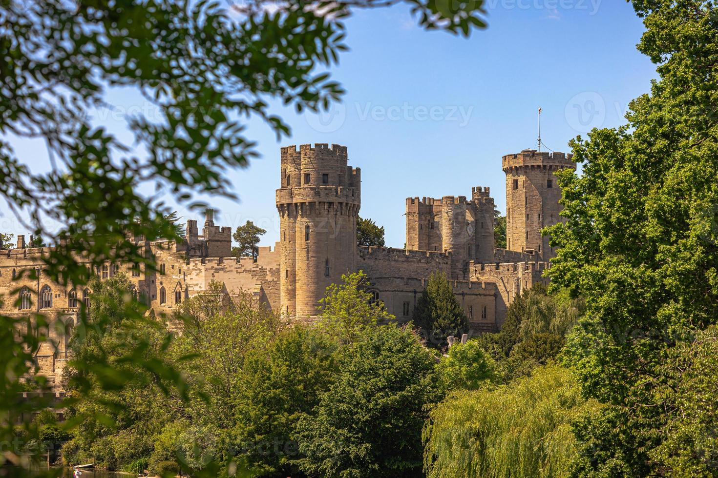 castillo épico de warwick, inglaterra. foto