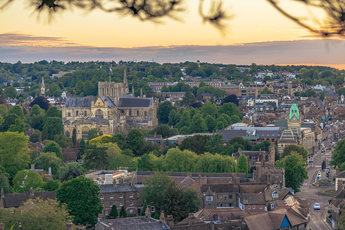 majestuosa catedral de la ciudad medieval de winchester en wessex, inglaterra. foto