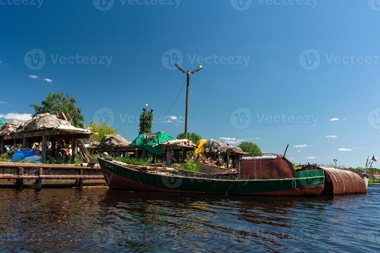 vistas de los alrededores de riga desde daugava foto