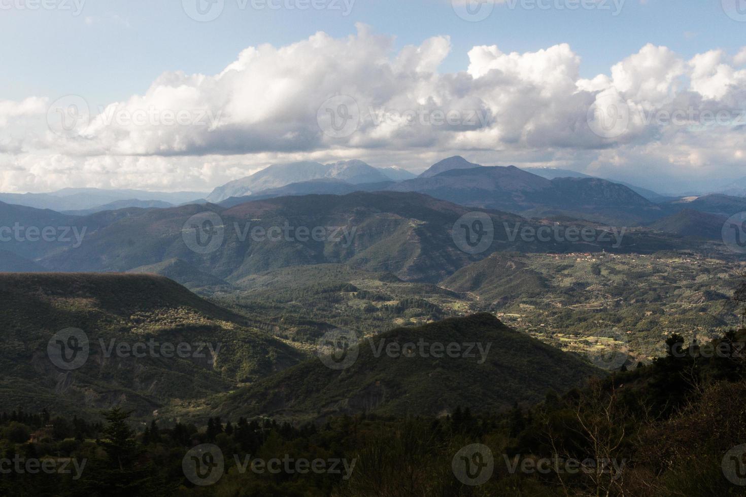 paisajes del parque natural tzoumerka foto