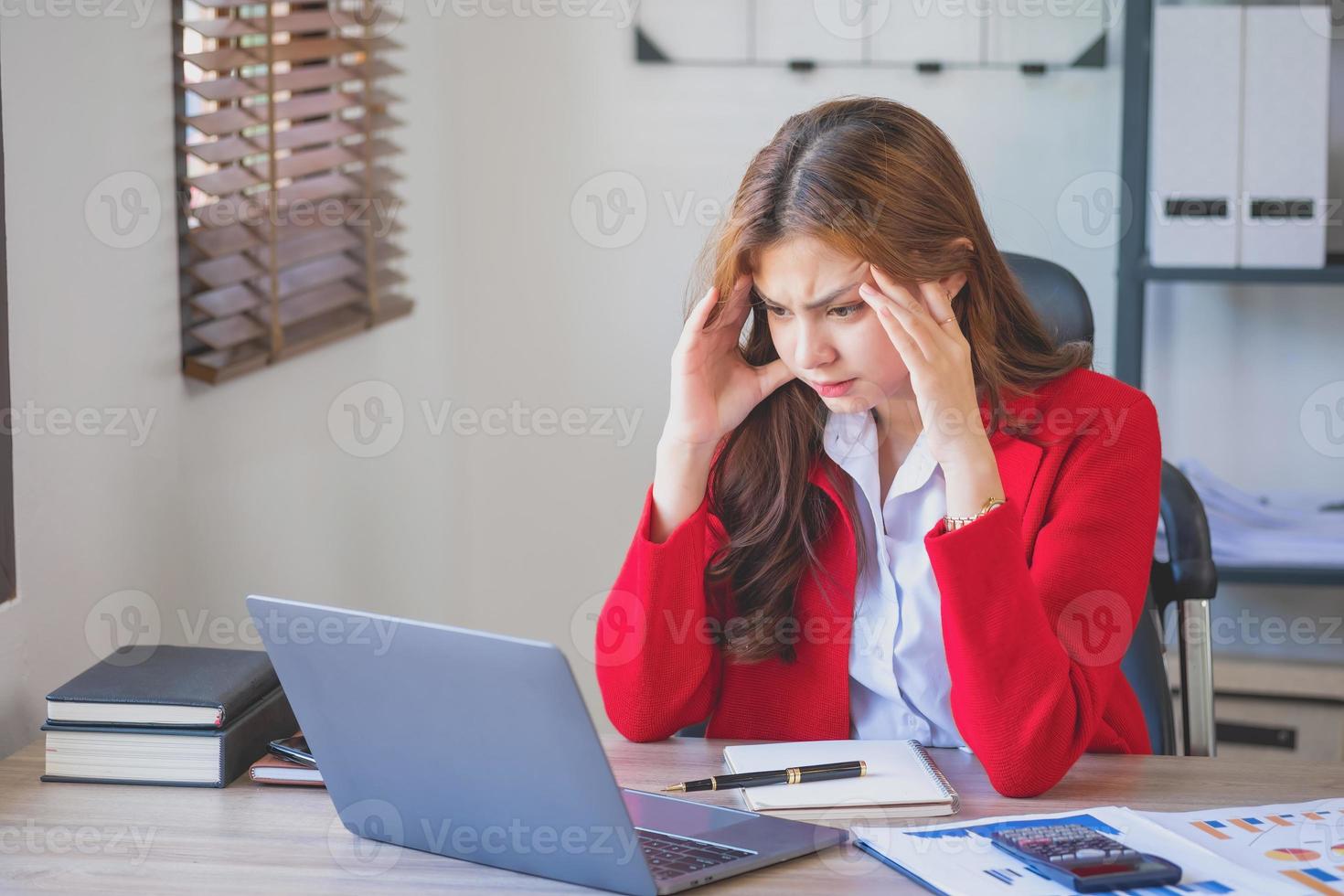 Concept Burnout Syndrome. Business Woman feels uncomfortable working. Which is caused by stress, accumulated from unsuccessful work And less resting body. Consult a specialist psychiatrist. photo