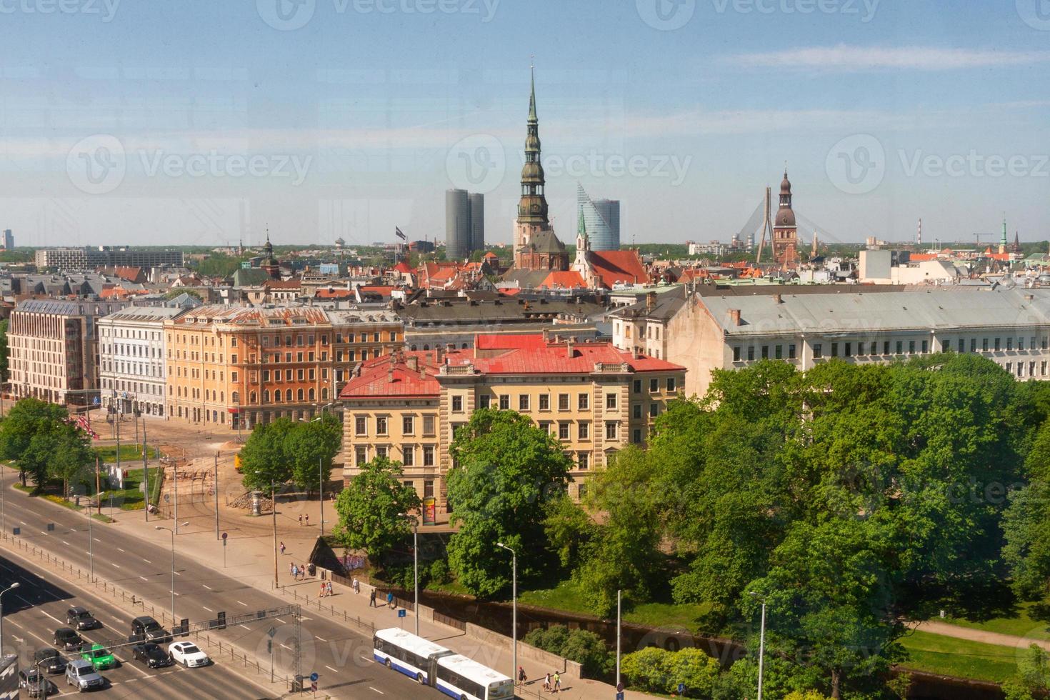 riga desde arriba en el verano foto