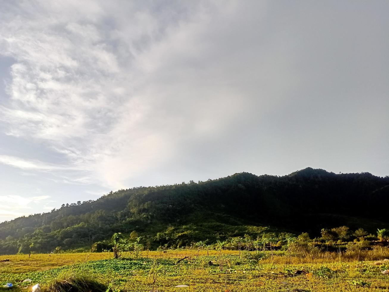 Beautiful natural scenery during the day, the sky is blue, the clouds are beautiful photo