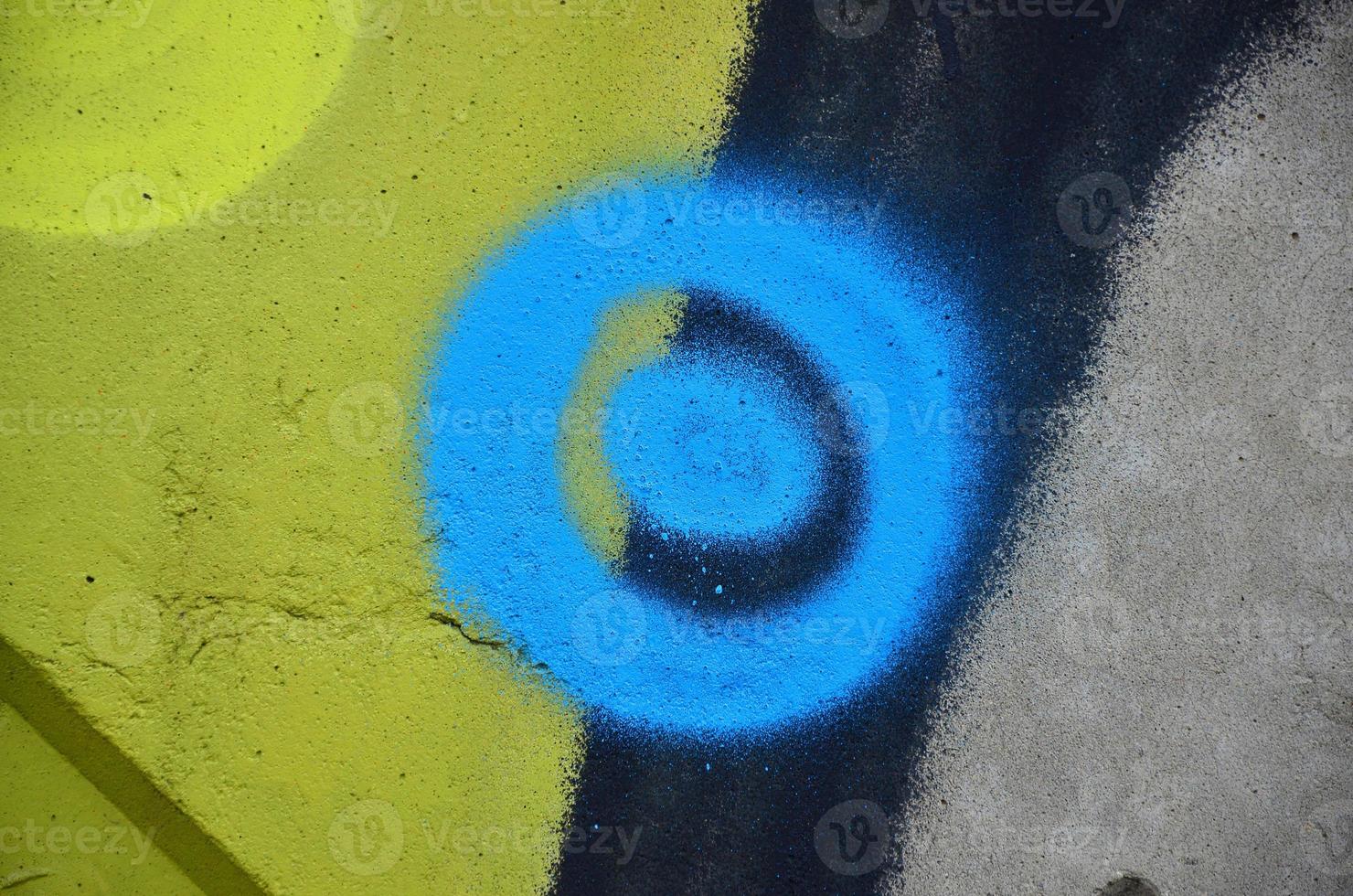 textura de un fragmento de la pared con pintura de graffiti, que se representa en él. una imagen de un dibujo de graffiti como una foto sobre temas de arte callejero y cultura de graffiti