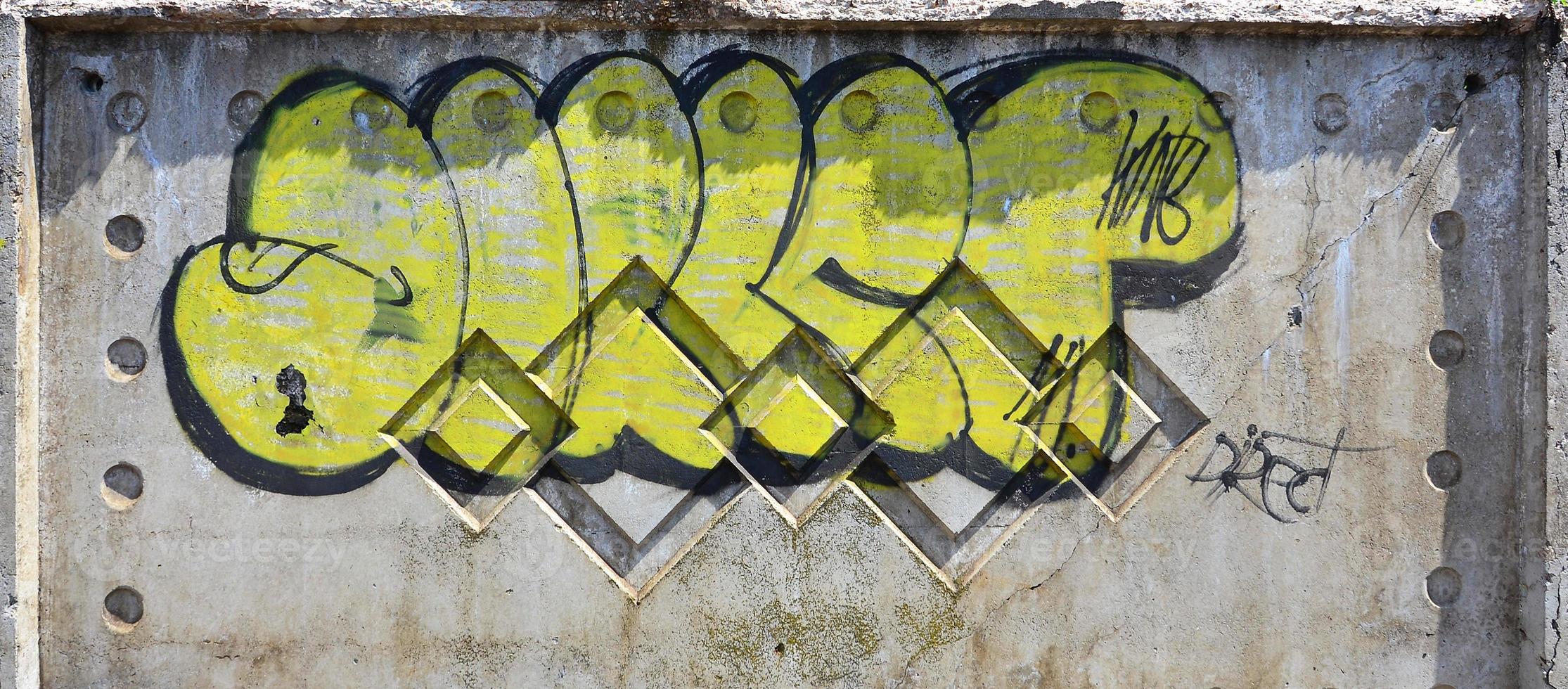 la textura de la pared con graffiti, que se representa en ella. la imagen del grafiti entero y completo del dibujo como recurso para el diseño de proyectos 3d foto