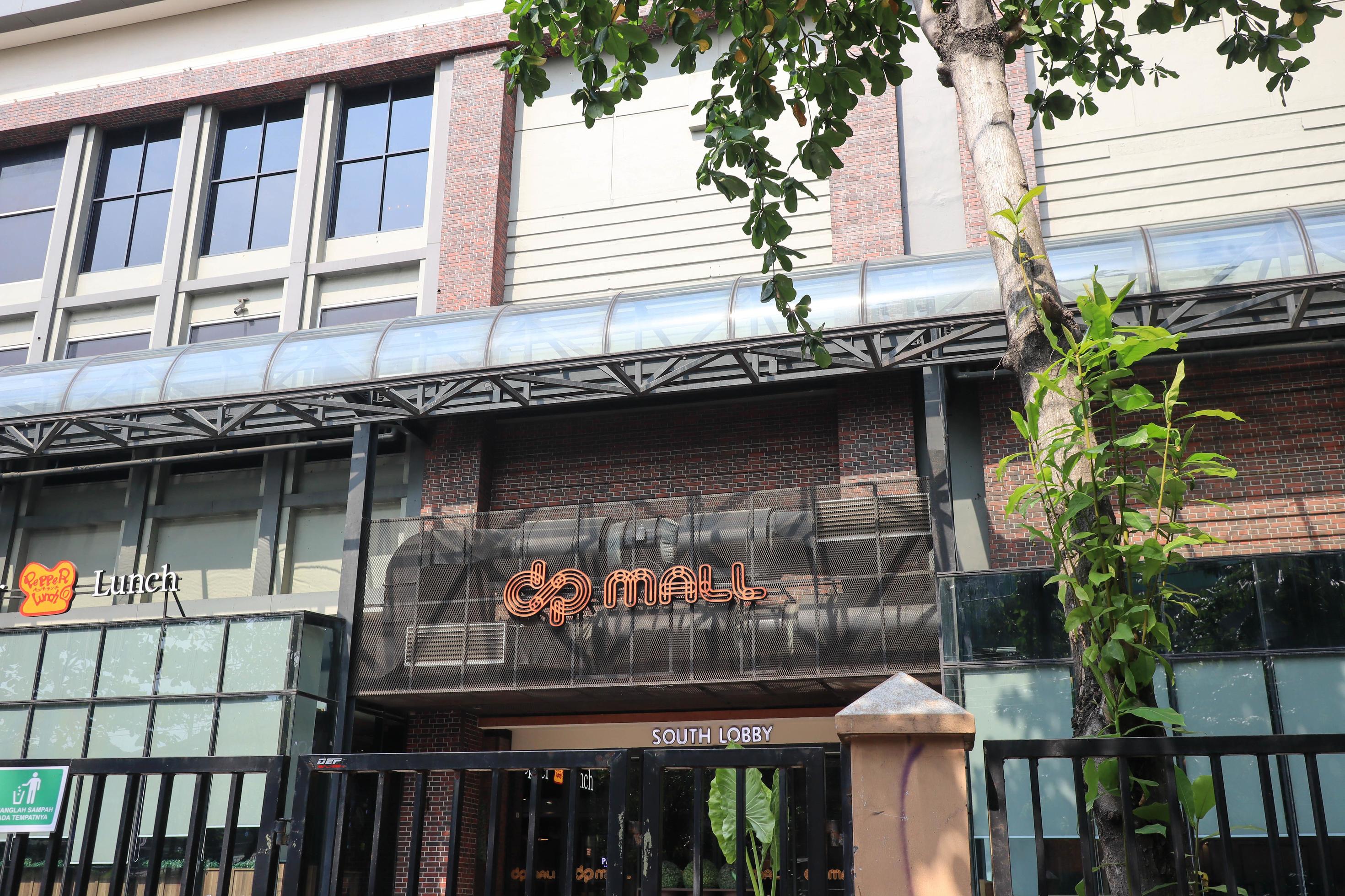 Semarang,December 2022.DP MALL building in Semarang city 17185863 Stock