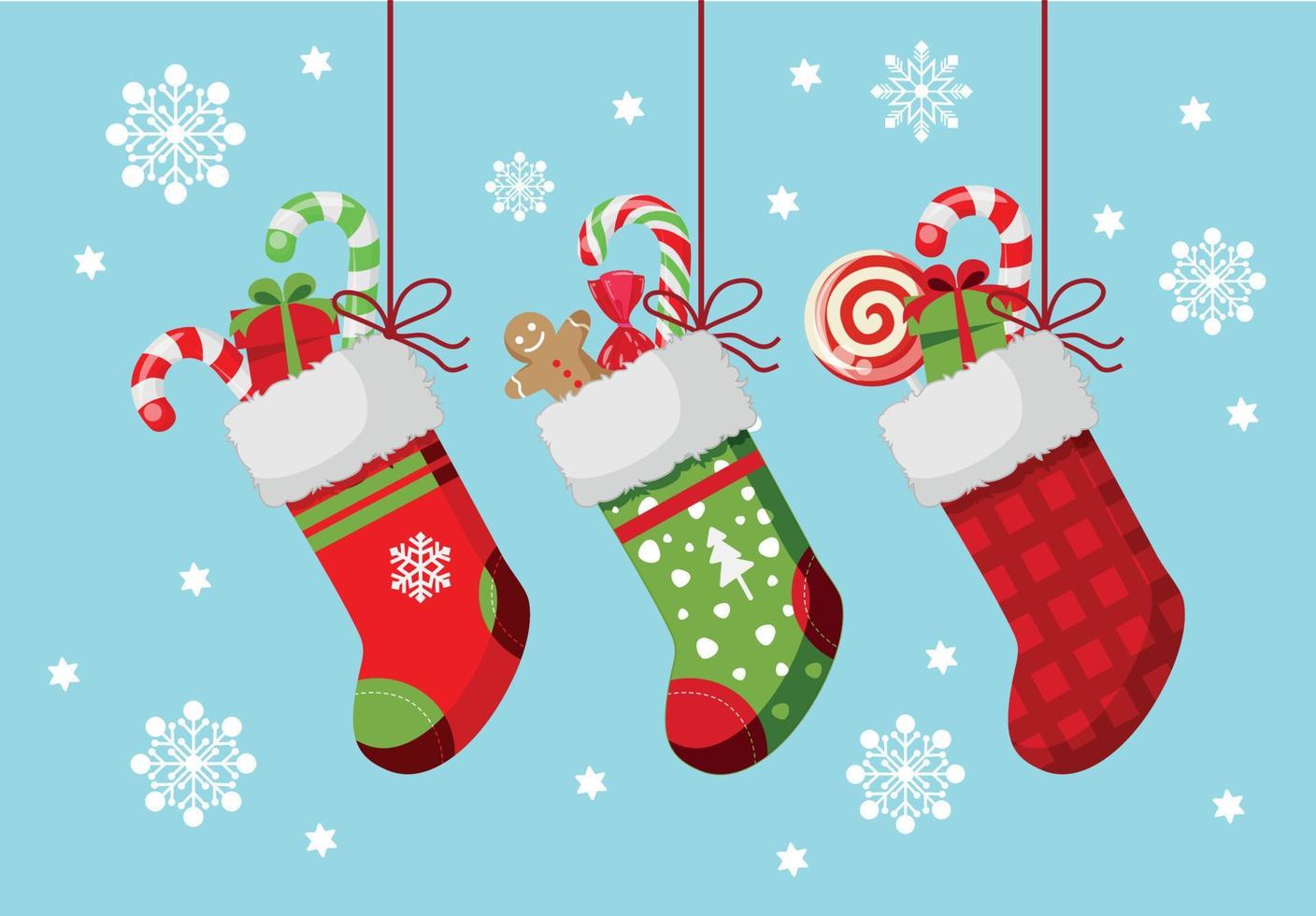 conjunto de calcetines de año nuevo en estilo navideño. zapato rojo con piruletas, regalo. calcetín verde con pan de jengibre navideño y caja. calcetín rojo a cuadros con sorpresa. hermoso fondo azul con copos de nieve vector