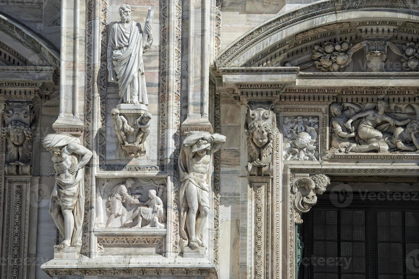 Milan 2005 Expo capital Cathedral statue detail photo