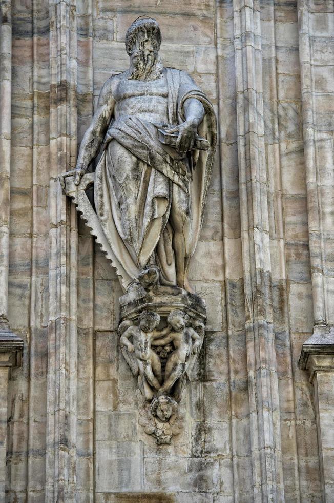Milan 2005 Expo capital Cathedral statue detail photo