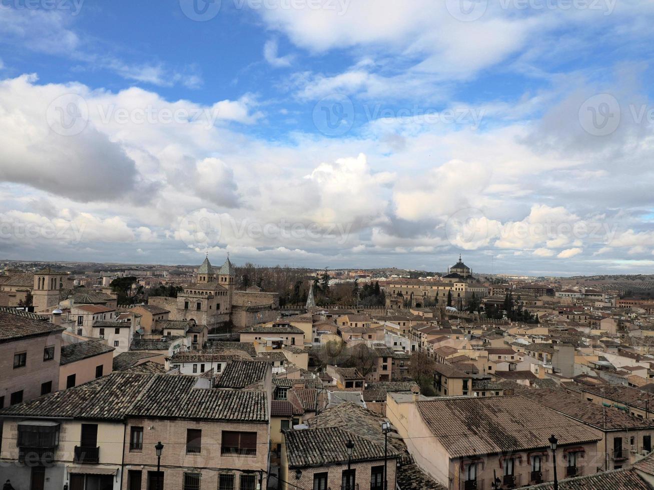 toledo vista aérea del casco antiguo medieval, españa foto