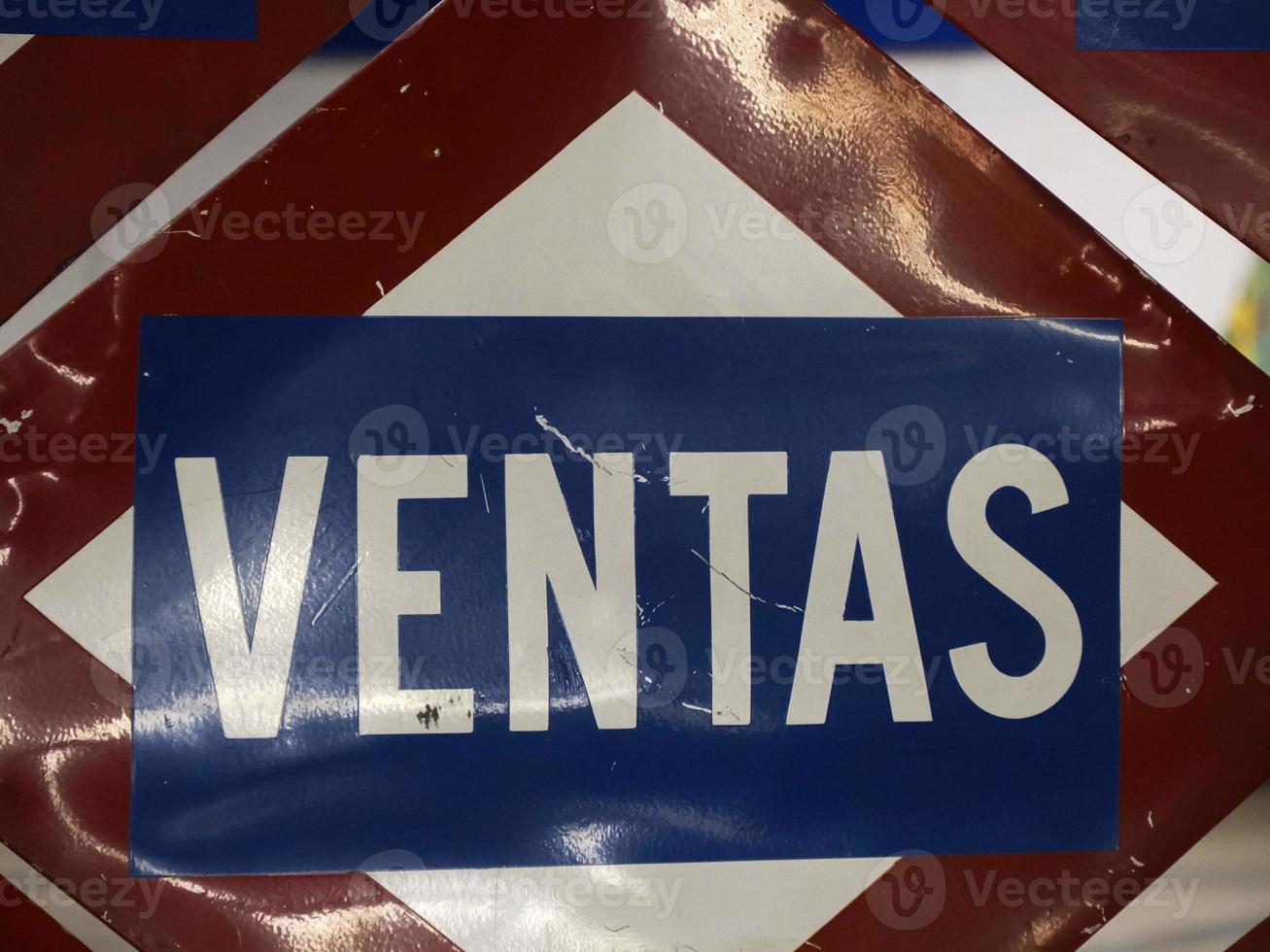 Signo de la estación de metro de Ventas en Madrid España foto