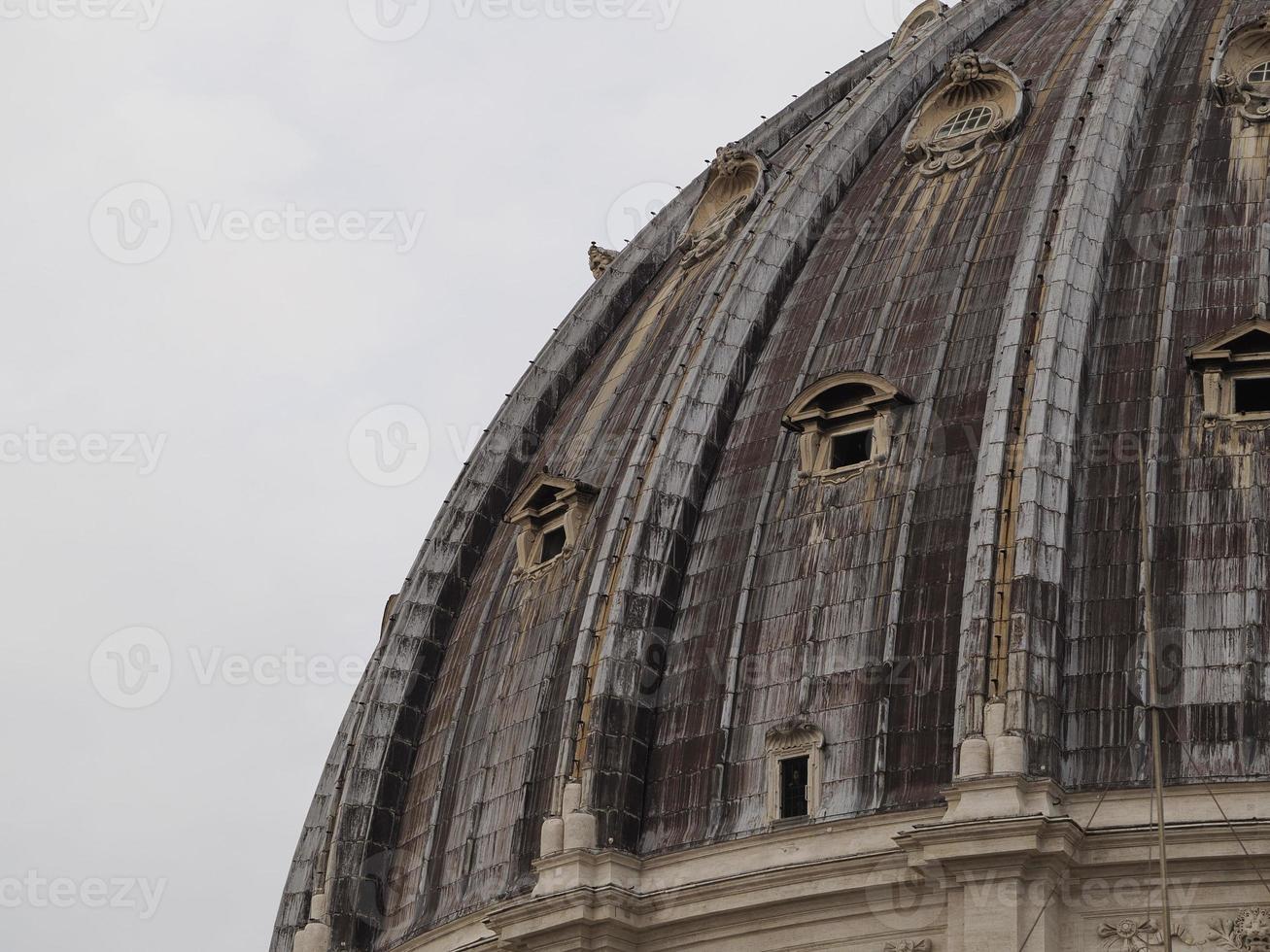 basílica de san pedro roma vista desde la azotea detalle de la cúpula foto