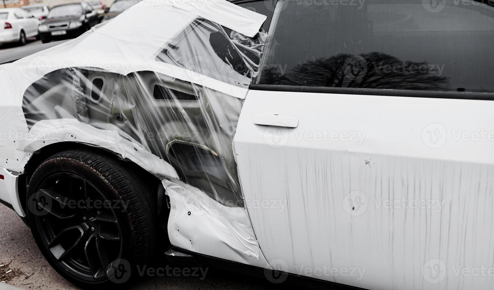 damaged car body photo