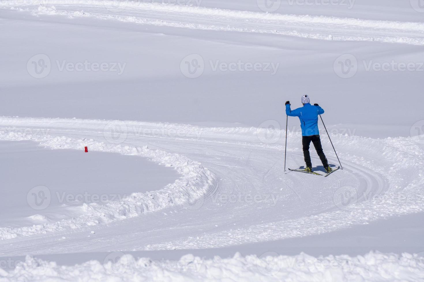 cross country skiing in alps dolomites 17361236 Stock Photo at Vecteezy