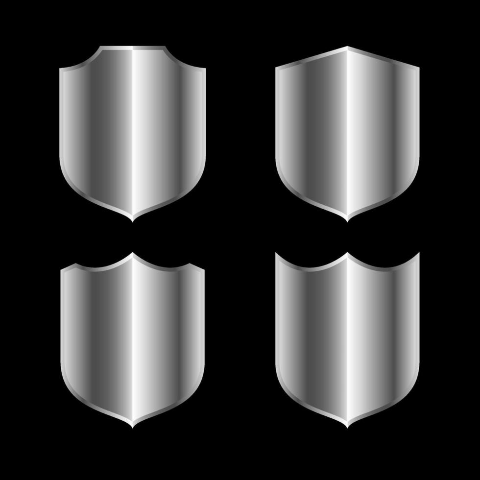 icono de vector de escudo brillante metálico plateado aislado sobre fondo blanco. ilustración vectorial