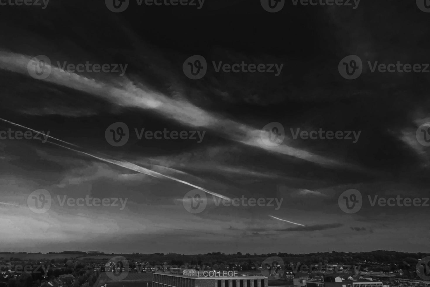 vista de ángulo alto del paisaje británico de inglaterra en blanco y negro clásico foto