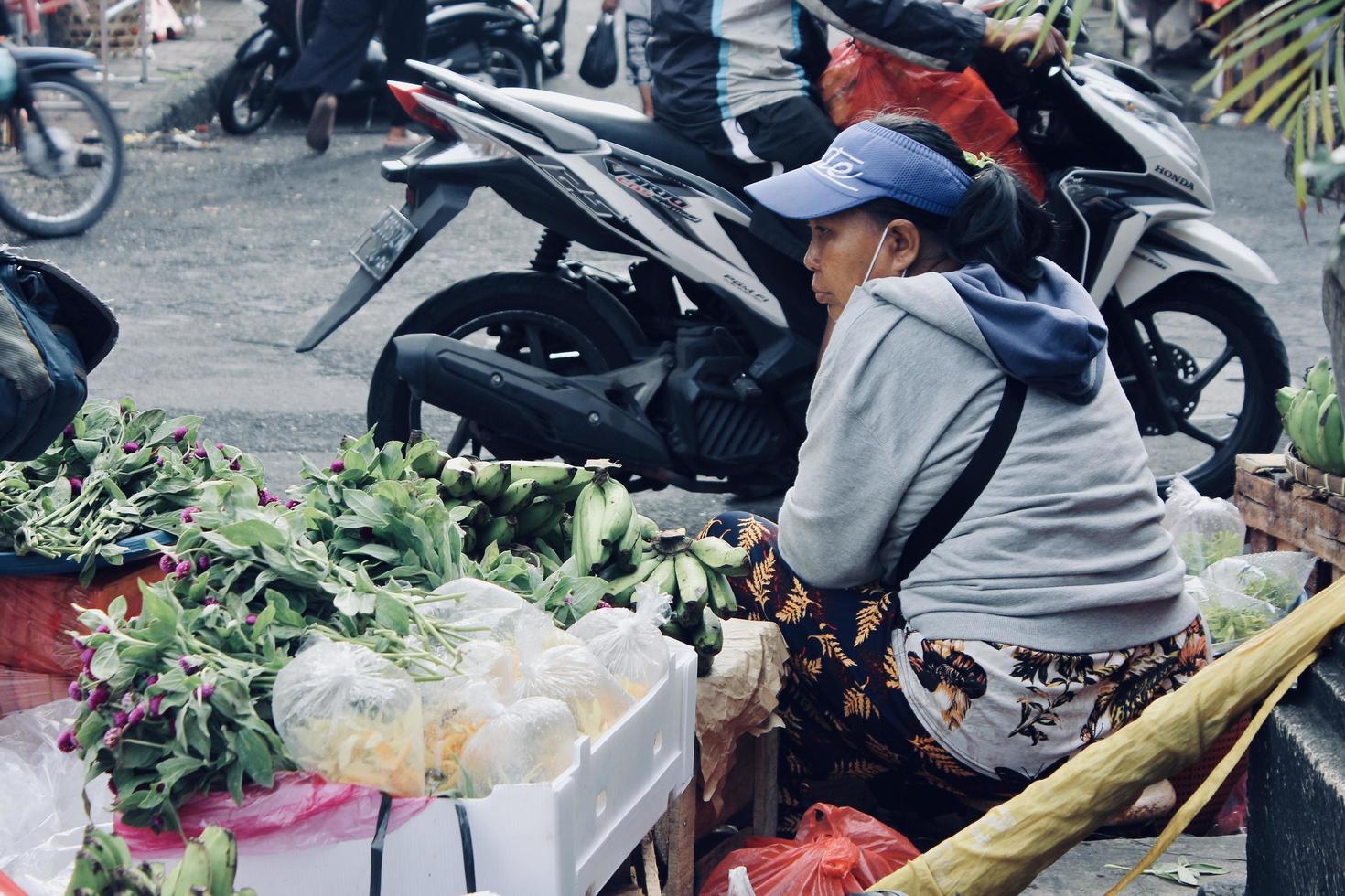 Badung Bali  January 13 2023 Photo of a seller waiting for someone to buy his wares at Pasar Kumbasari Badung