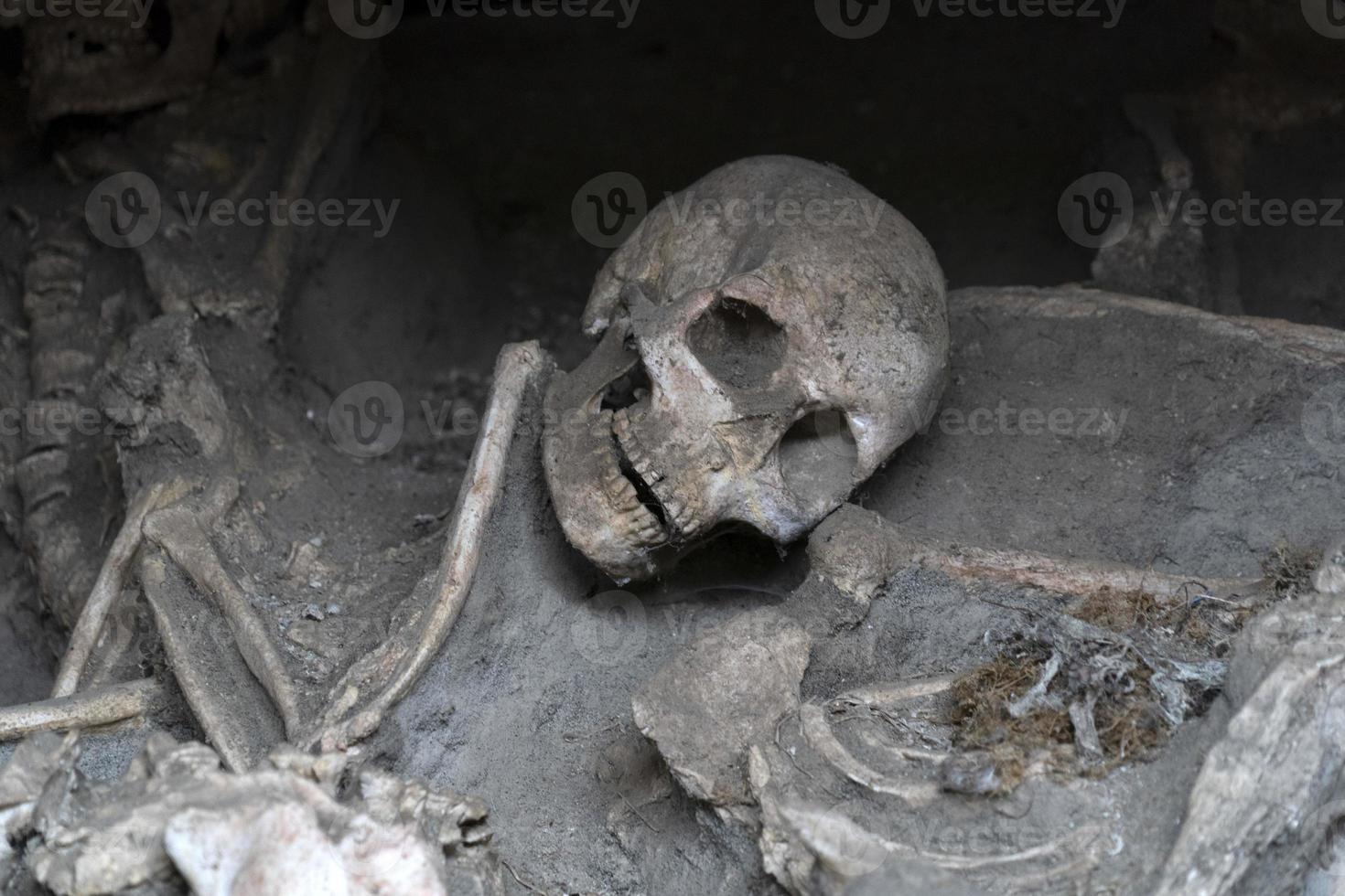 Ercolano Herculaneum fugitives skeletons on the beach photo