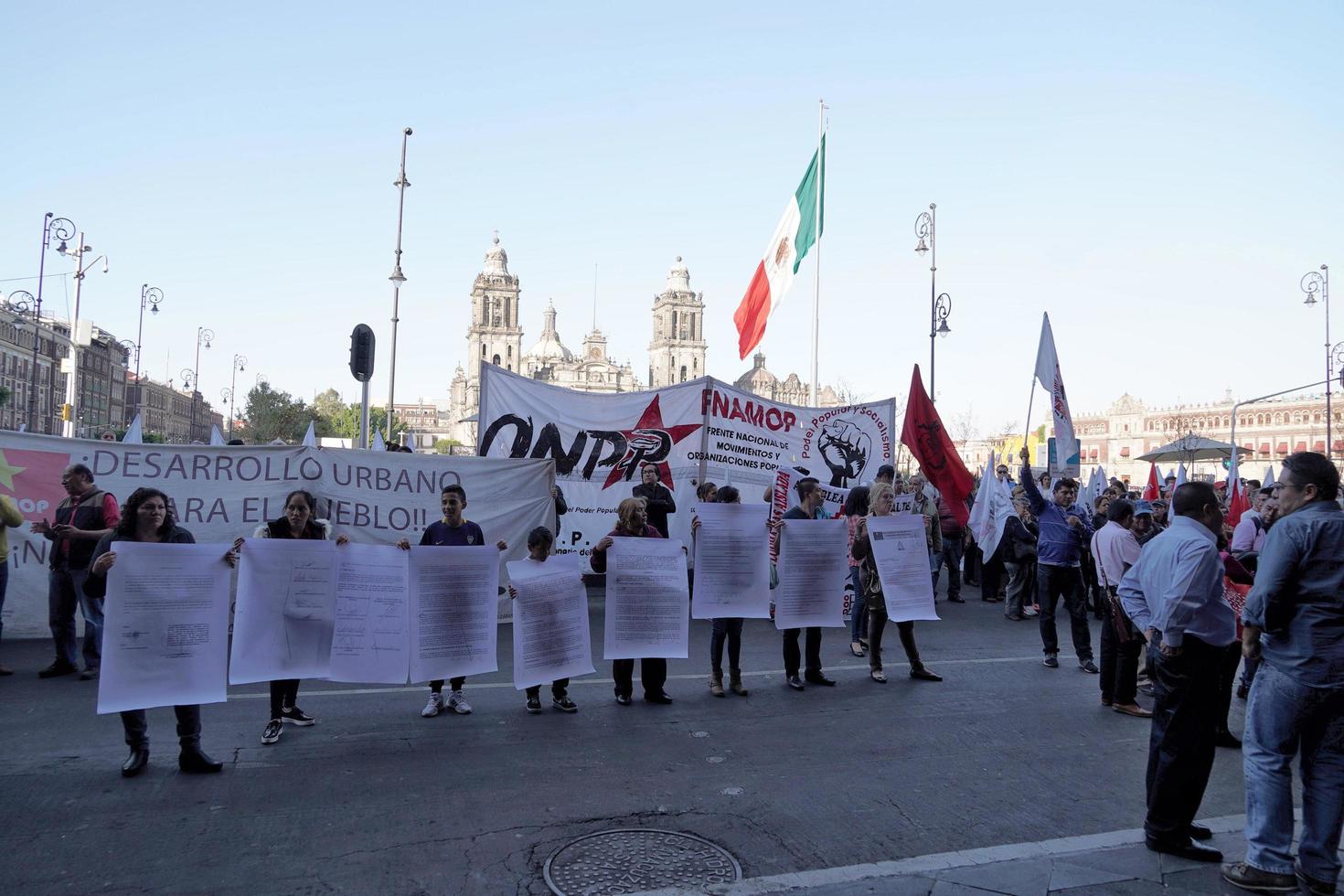 ciudad de méxico - 30 de enero de 2019 - manifestación política popular en la plaza principal de la ciudad foto