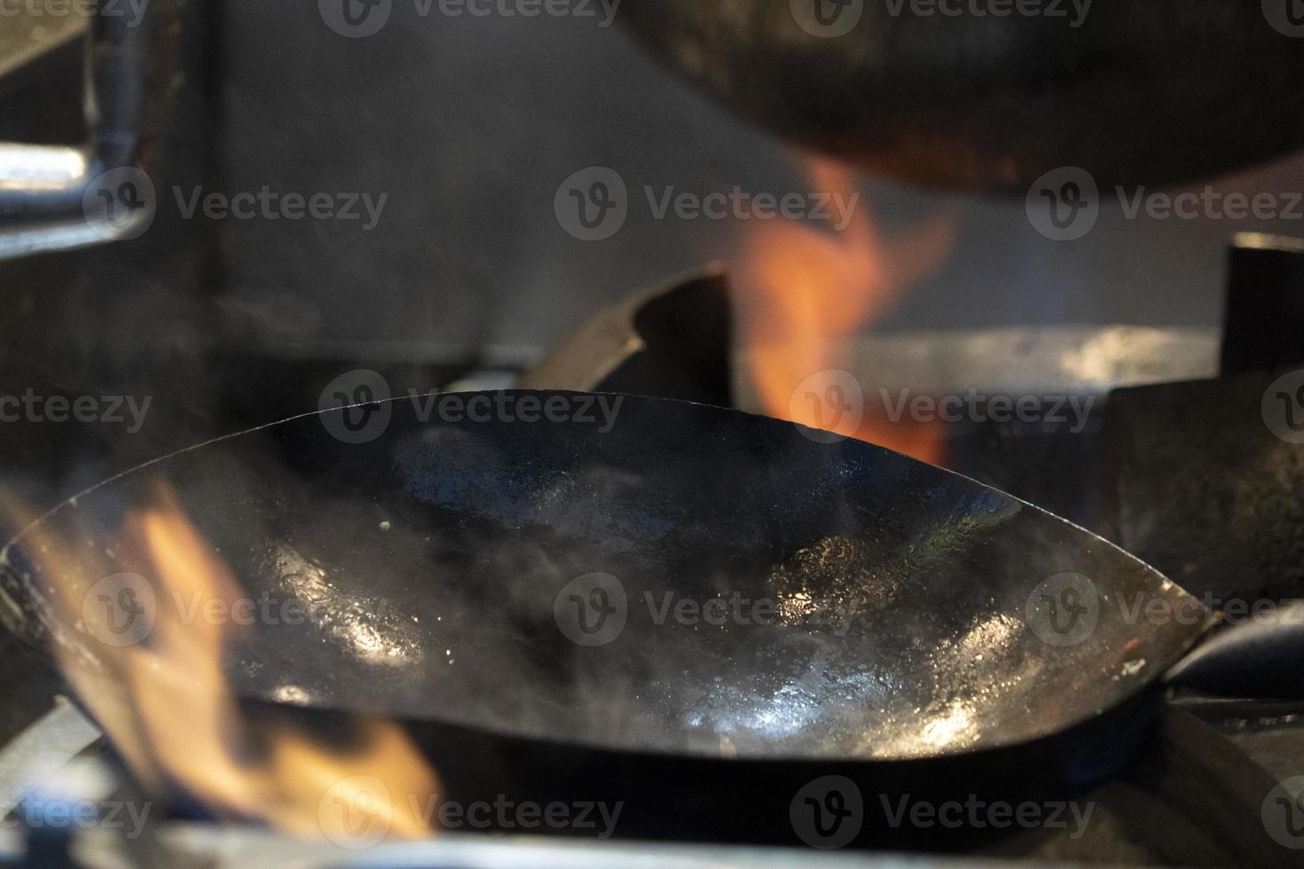 wok arroz espaguetis cocinar foto