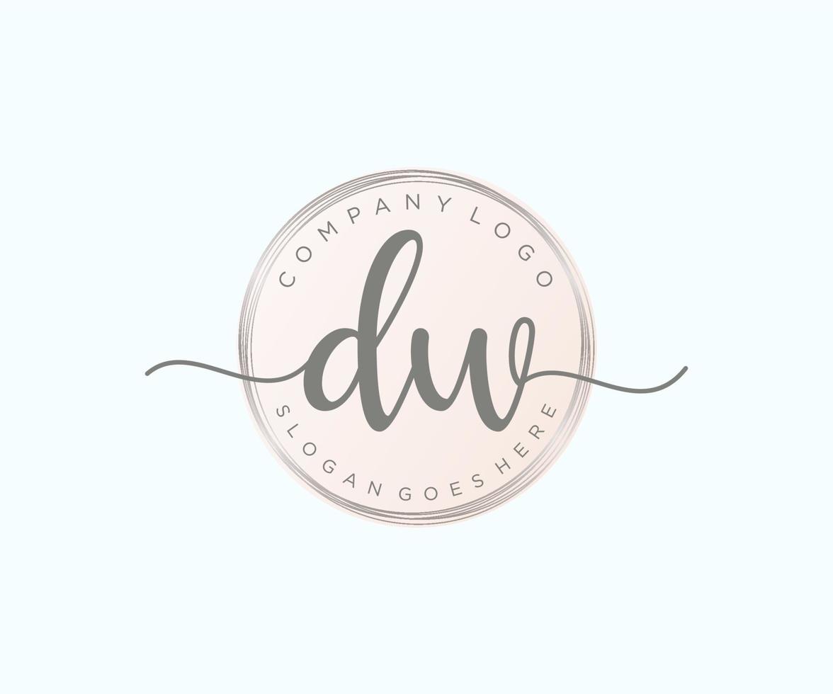 logotipo femenino inicial de dww. utilizable para logotipos de naturaleza, salón, spa, cosmética y belleza. elemento de plantilla de diseño de logotipo de vector plano.