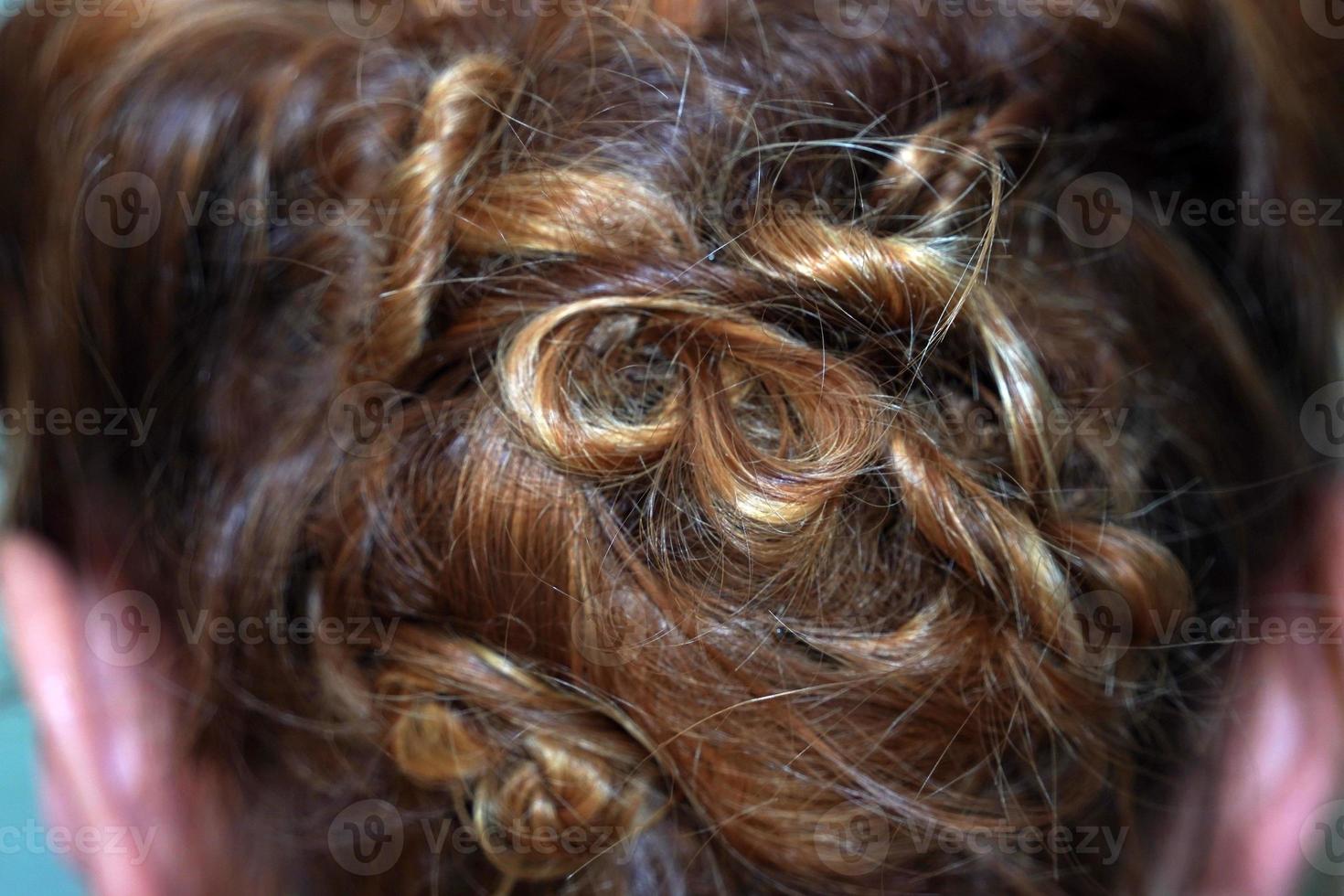 woman wedding hairstyle detail photo