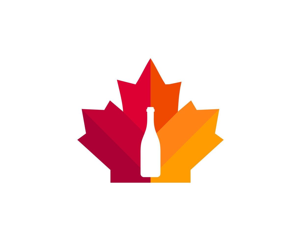 diseño del logotipo de la botella de arce. logotipo de vino canadiense. hoja de arce roja con vector de botella de vino