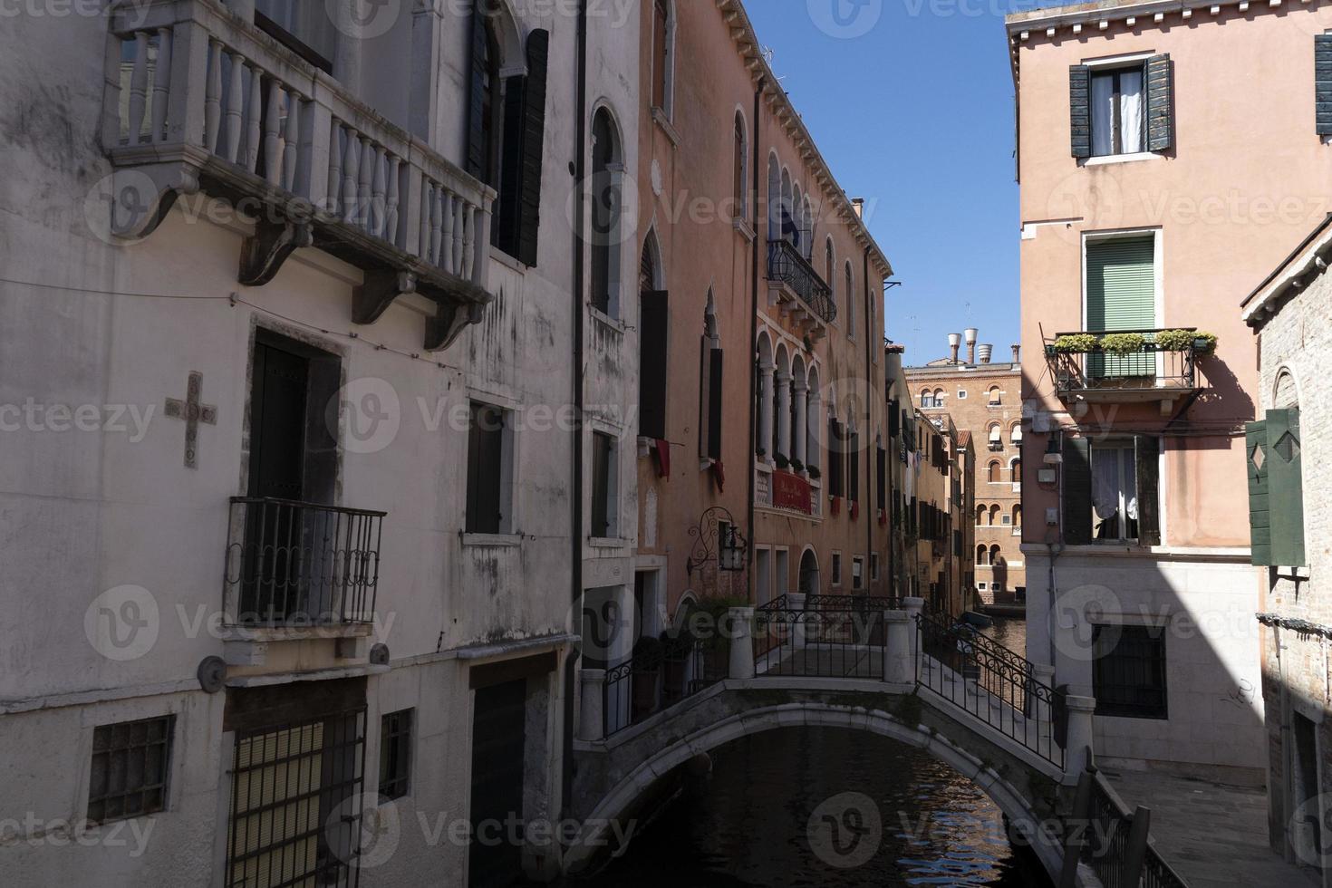 venecia ponte della cortesia traducción al inglés puente de cortesía foto