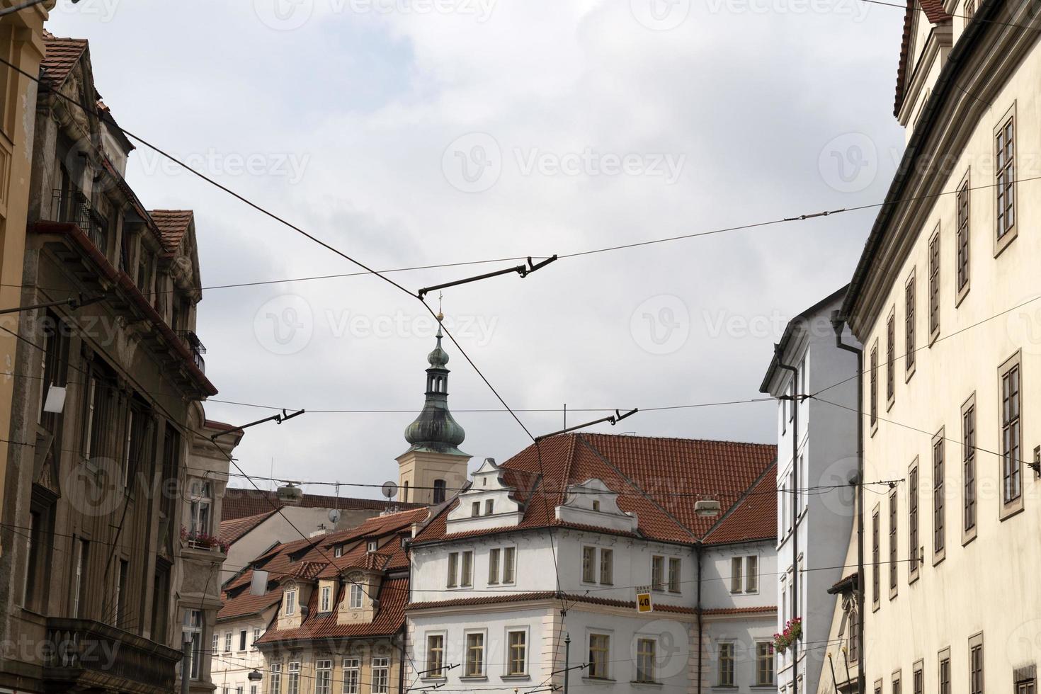 vista de la plaza de la ciudad del casco antiguo de praga foto