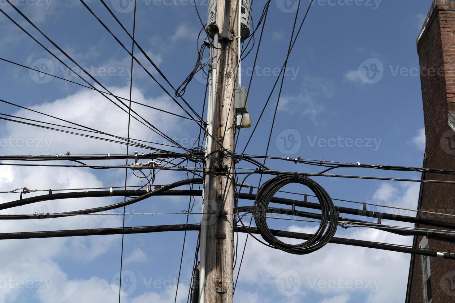 electric cables on old maryland houses photo