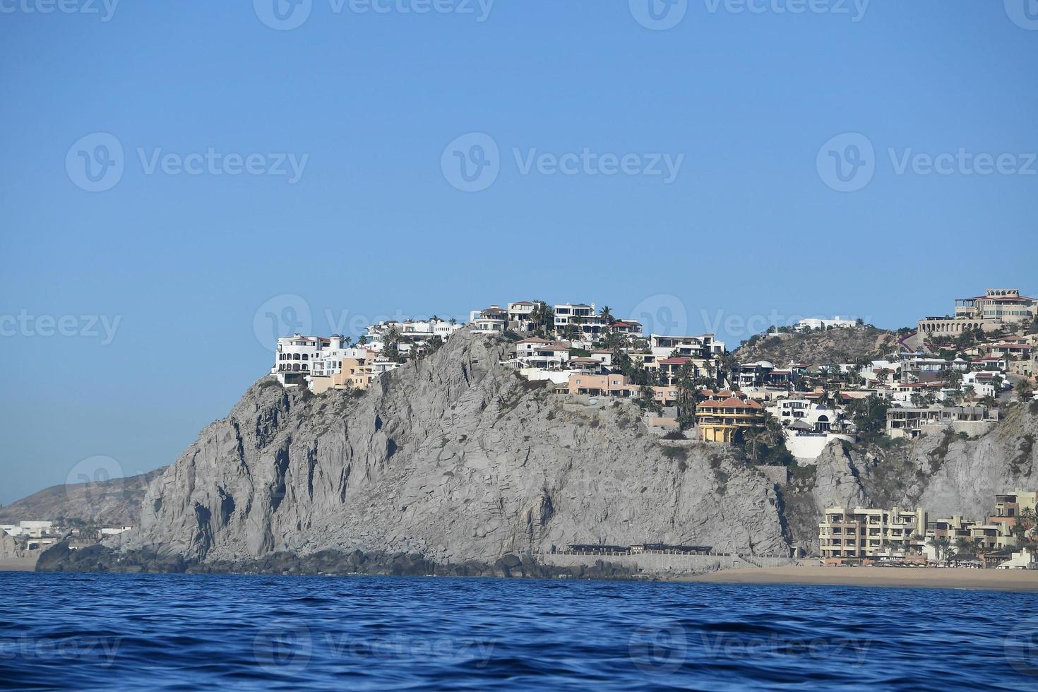 cabo san lucas vista desde el océano pacífico foto