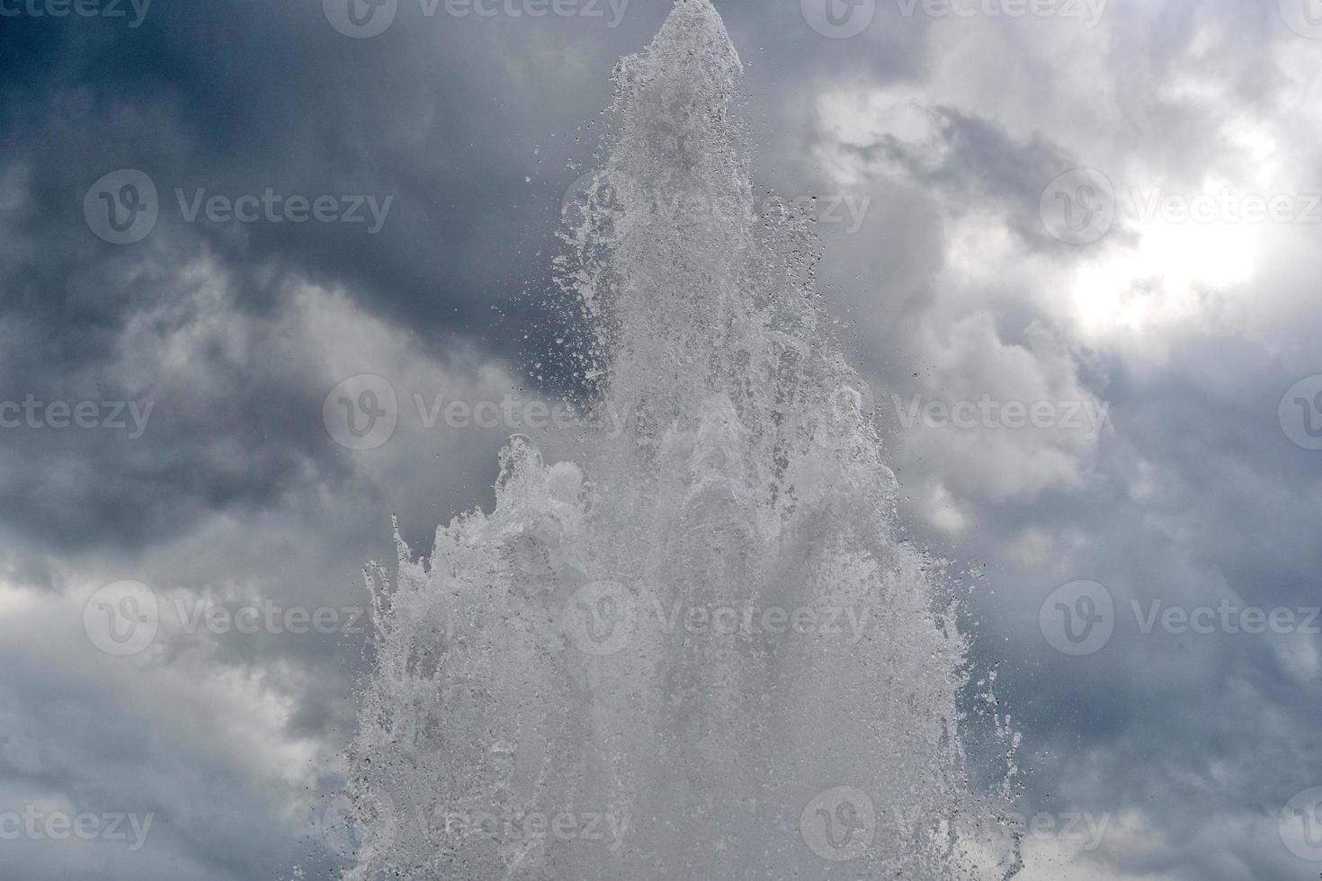 fountain splash detail close up photo