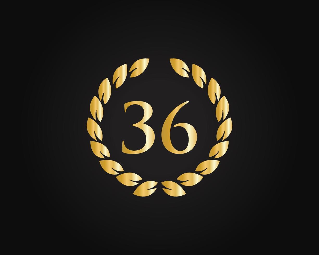 Logotipo de aniversario de 36 años con anillo dorado aislado en fondo negro, para cumpleaños, aniversario y celebración de la empresa vector