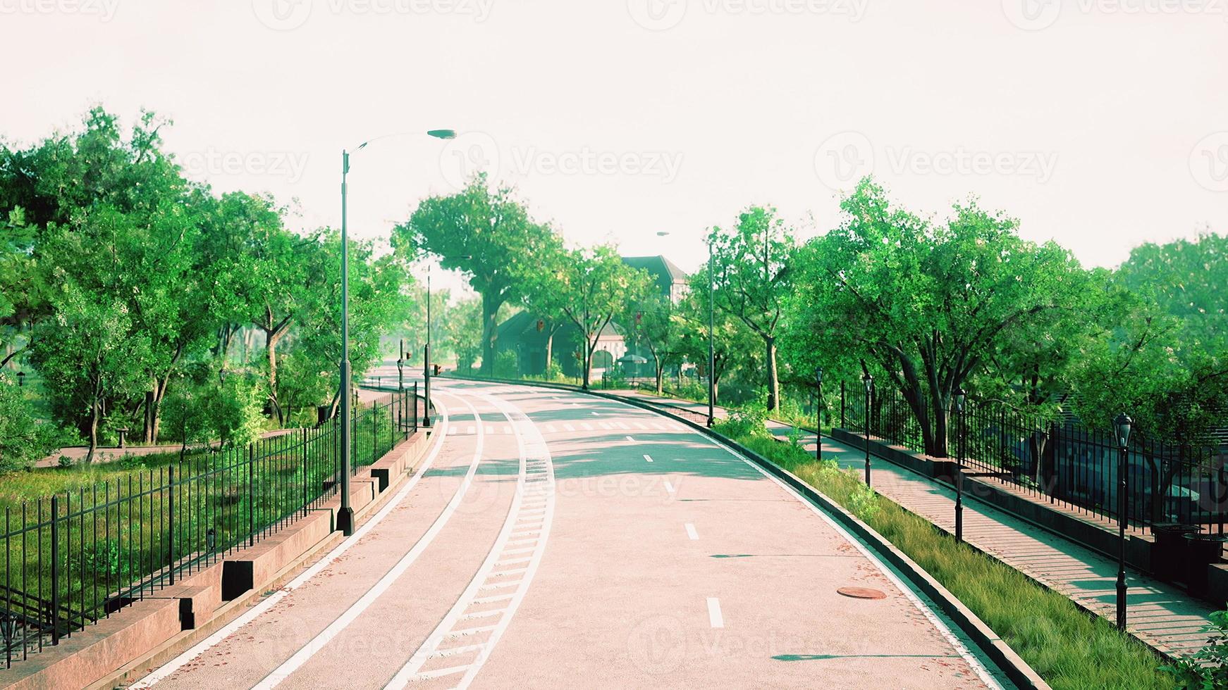 carretera vacía en la gran ciudad foto