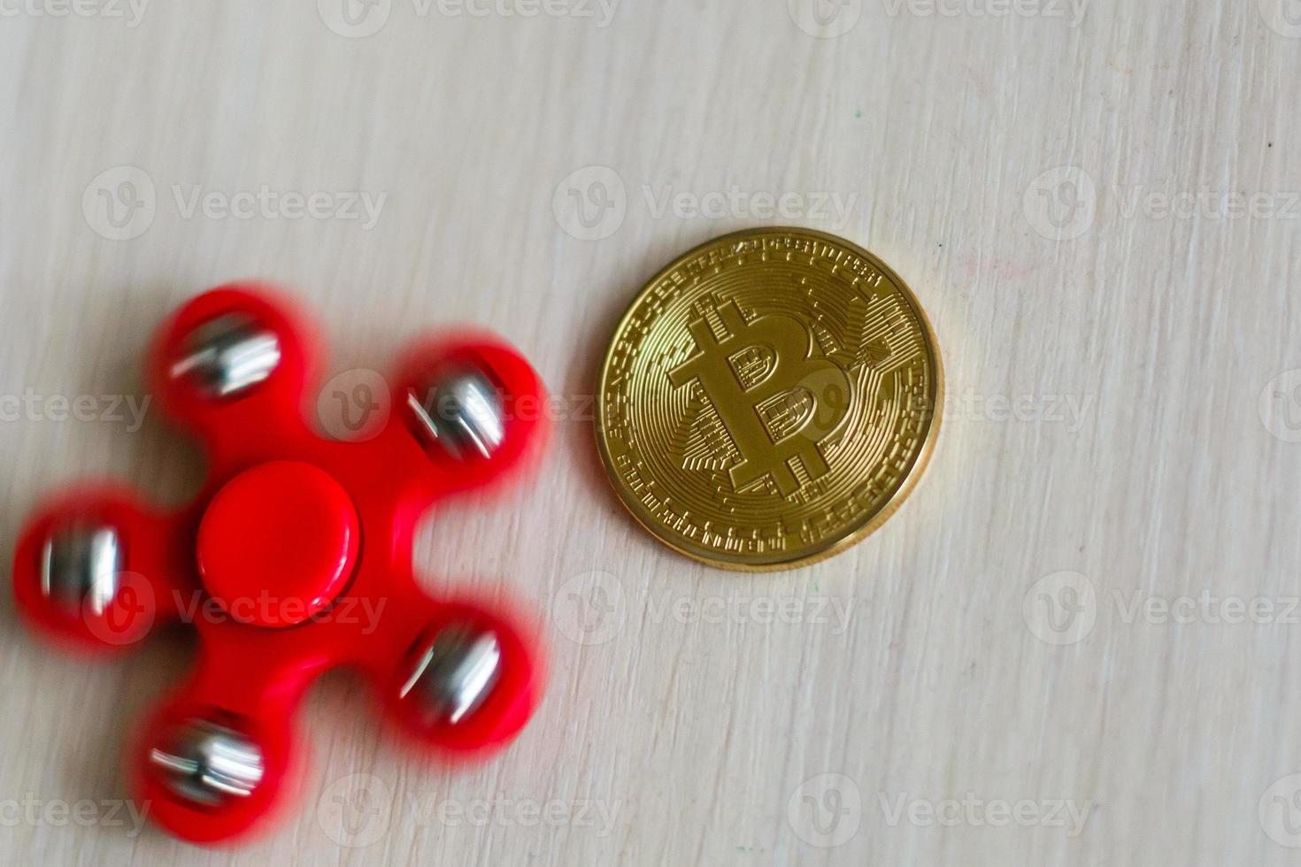 Bitcoin and spinner photo