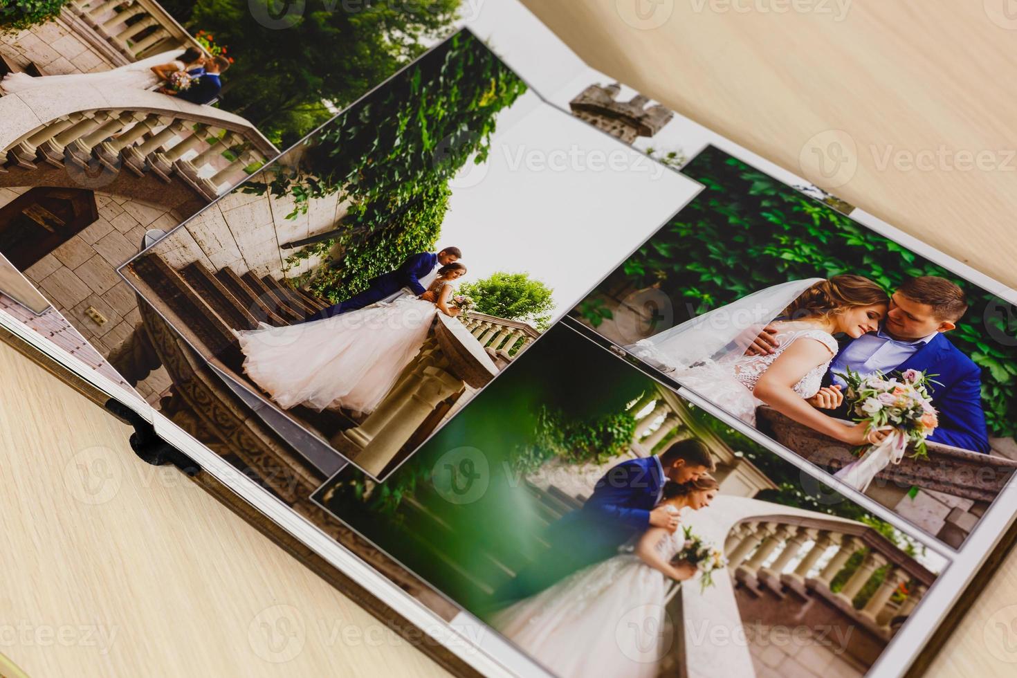 páginas de fotolibro de boda o álbum de boda sobre fondo blanco foto