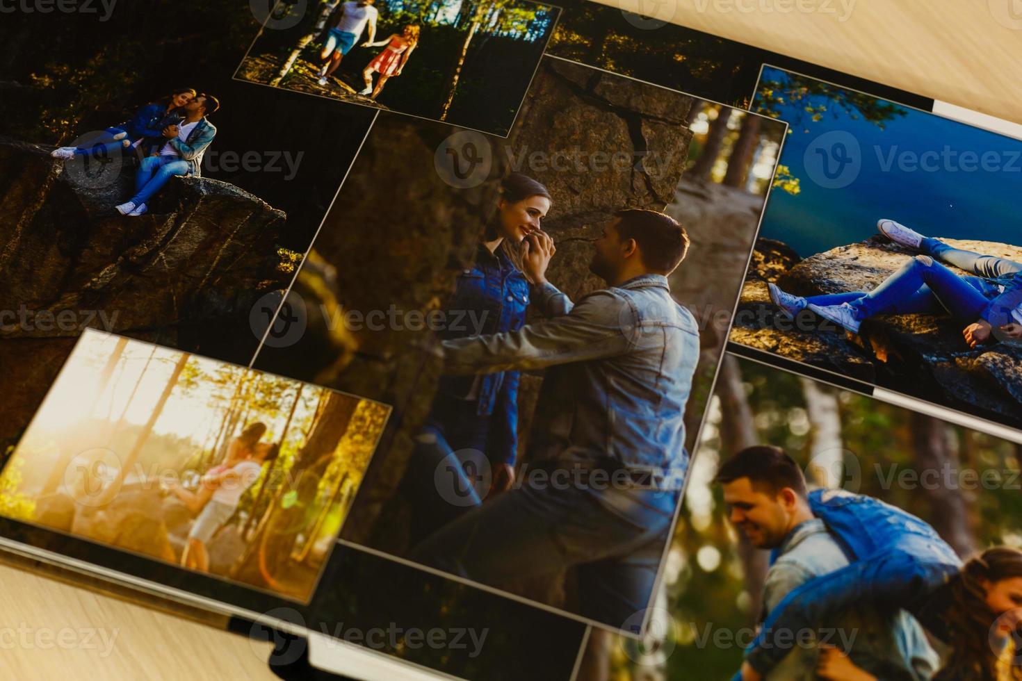 páginas de fotolibro de boda o álbum de boda sobre fondo blanco foto