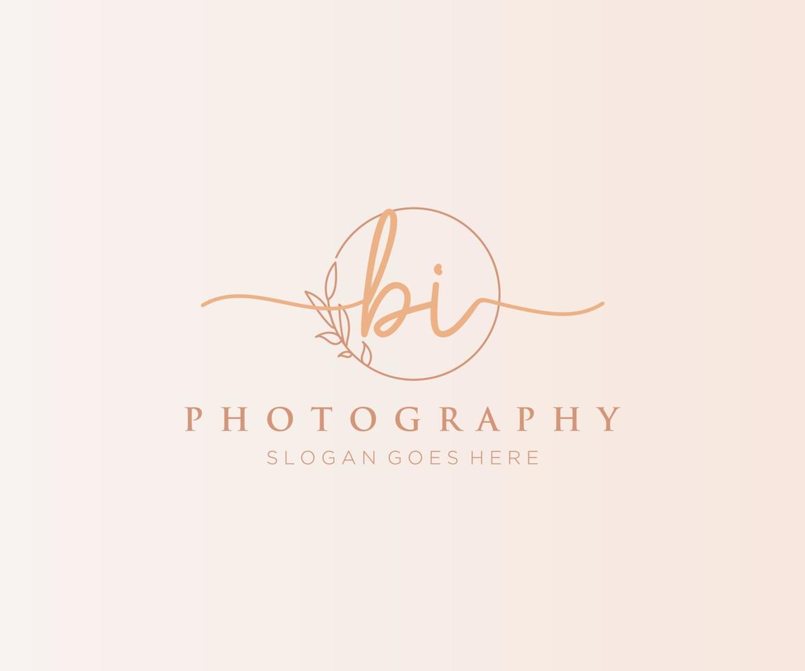 Initial BI feminine logo. Usable for Nature, Salon, Spa, Cosmetic and Beauty Logos. Flat Vector Logo Design Template Element.