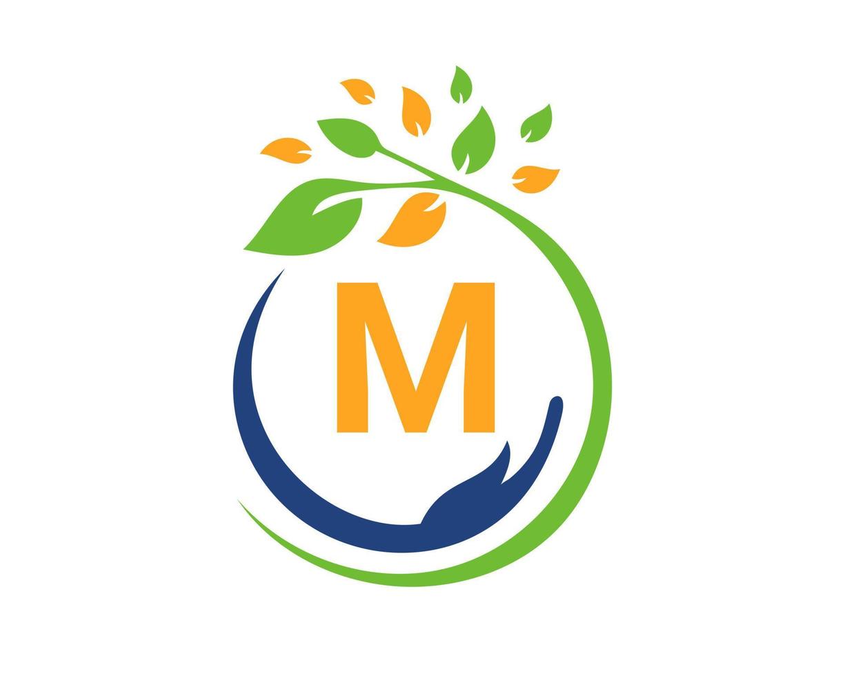 logotipo de caridad de la letra m con mano, hoja y concepto. logotipo de la fundación para el cuidado de las manos vector