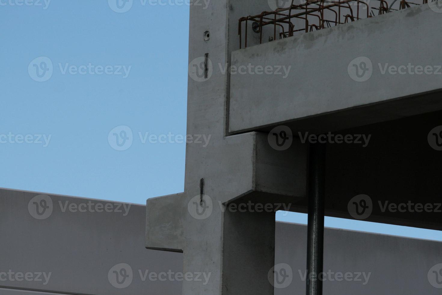 Picture of precast concrete elements during installation photo