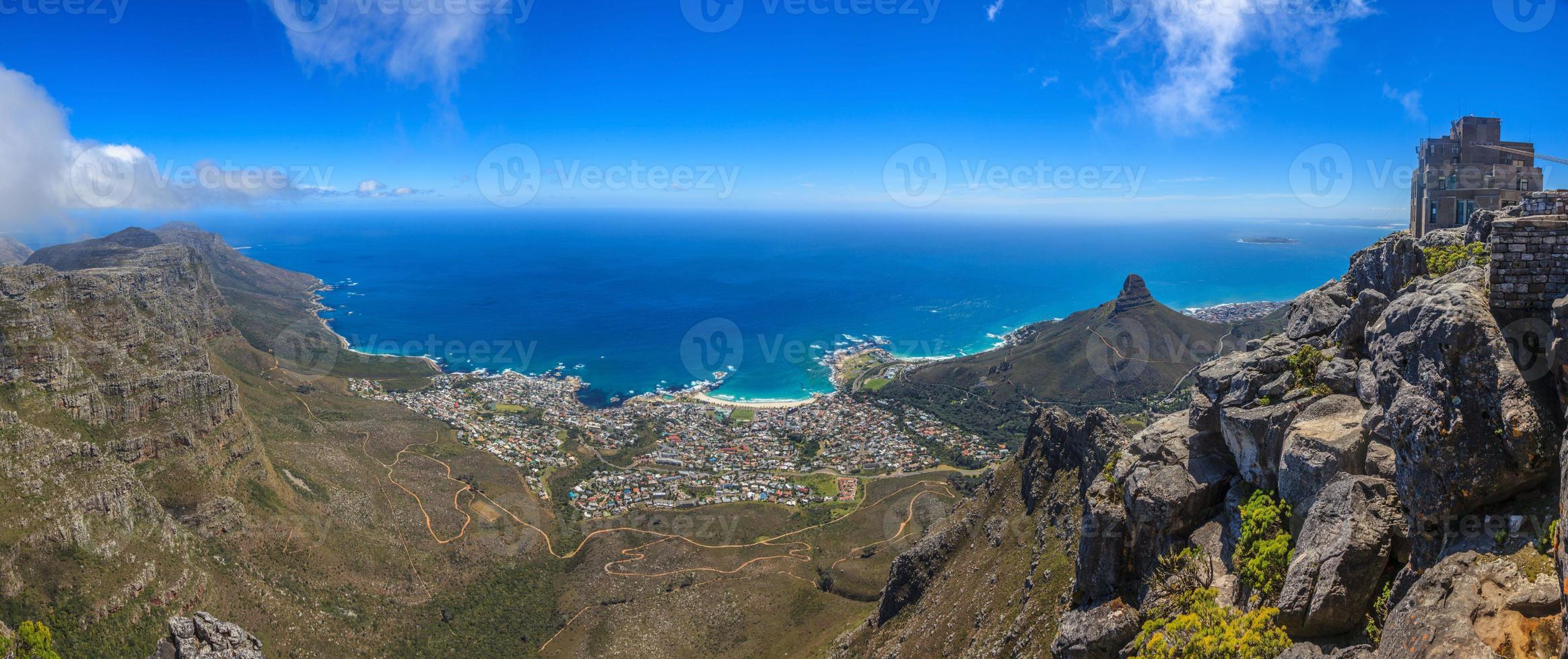 panorama de ciudad del cabo desde la montaña de la mesa foto