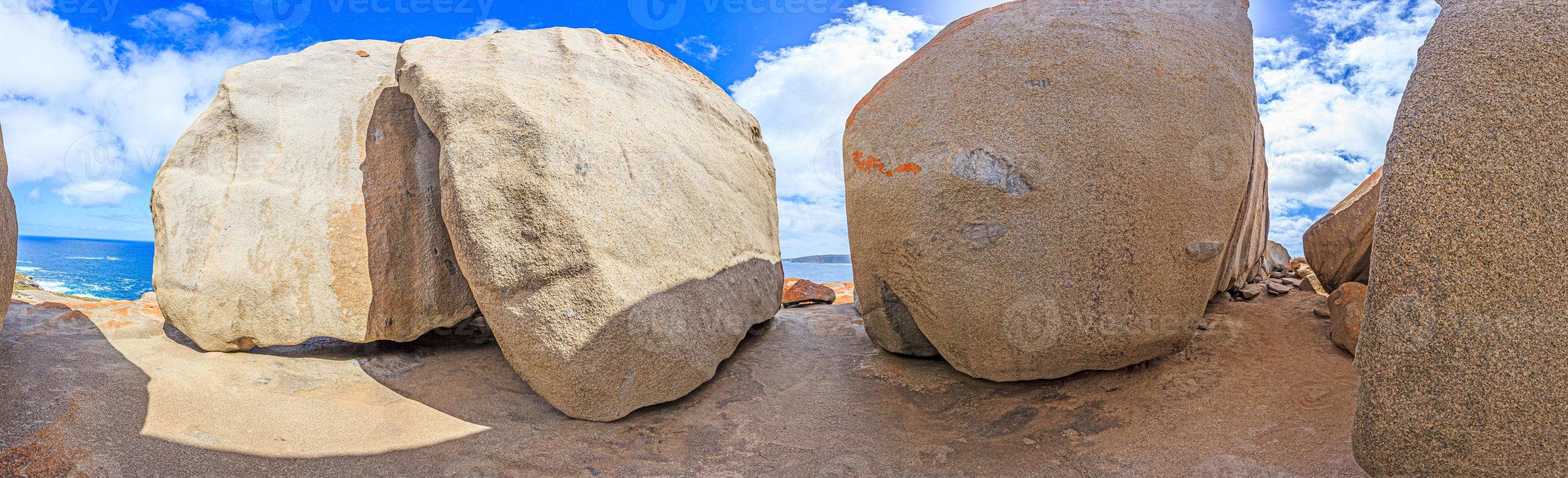 Picture of a rock formation on the coast of the Australian Kangoroo Island photo