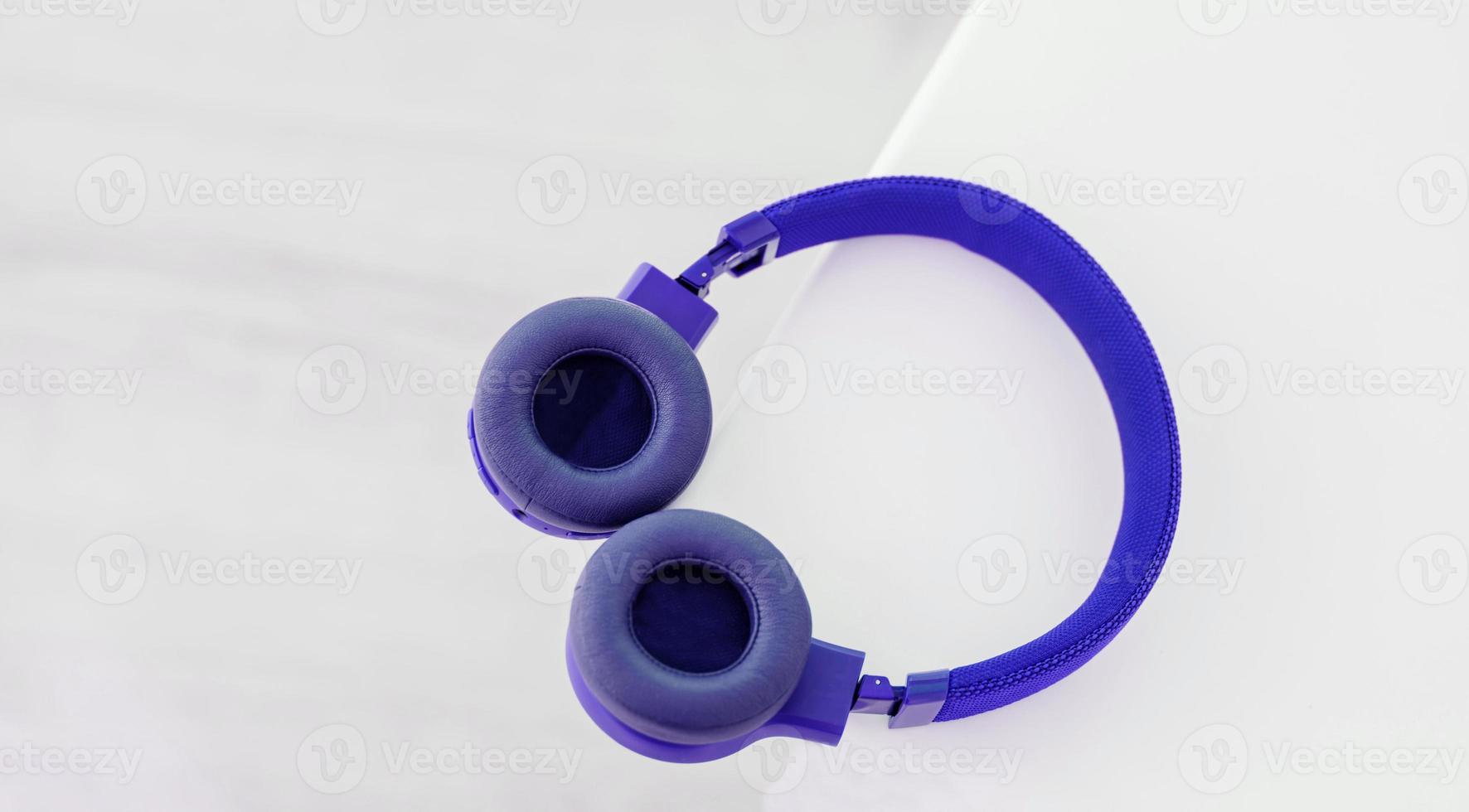Wireless surround headphones. photo