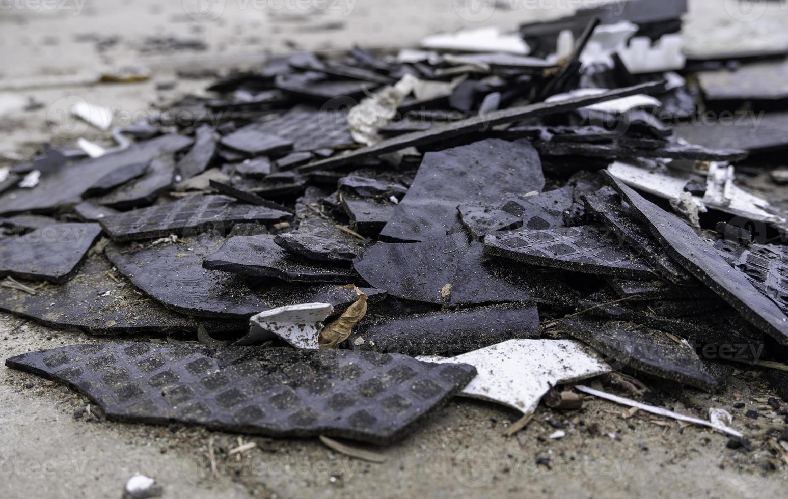 Broken glass in the trash 17535325 Stock Photo at Vecteezy