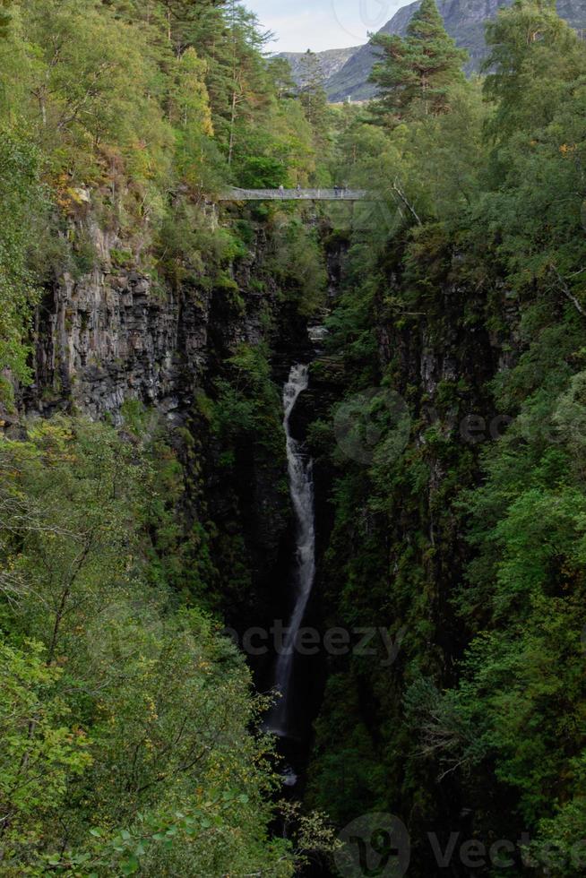 cataratas de measach, garganta corrieshalloch foto