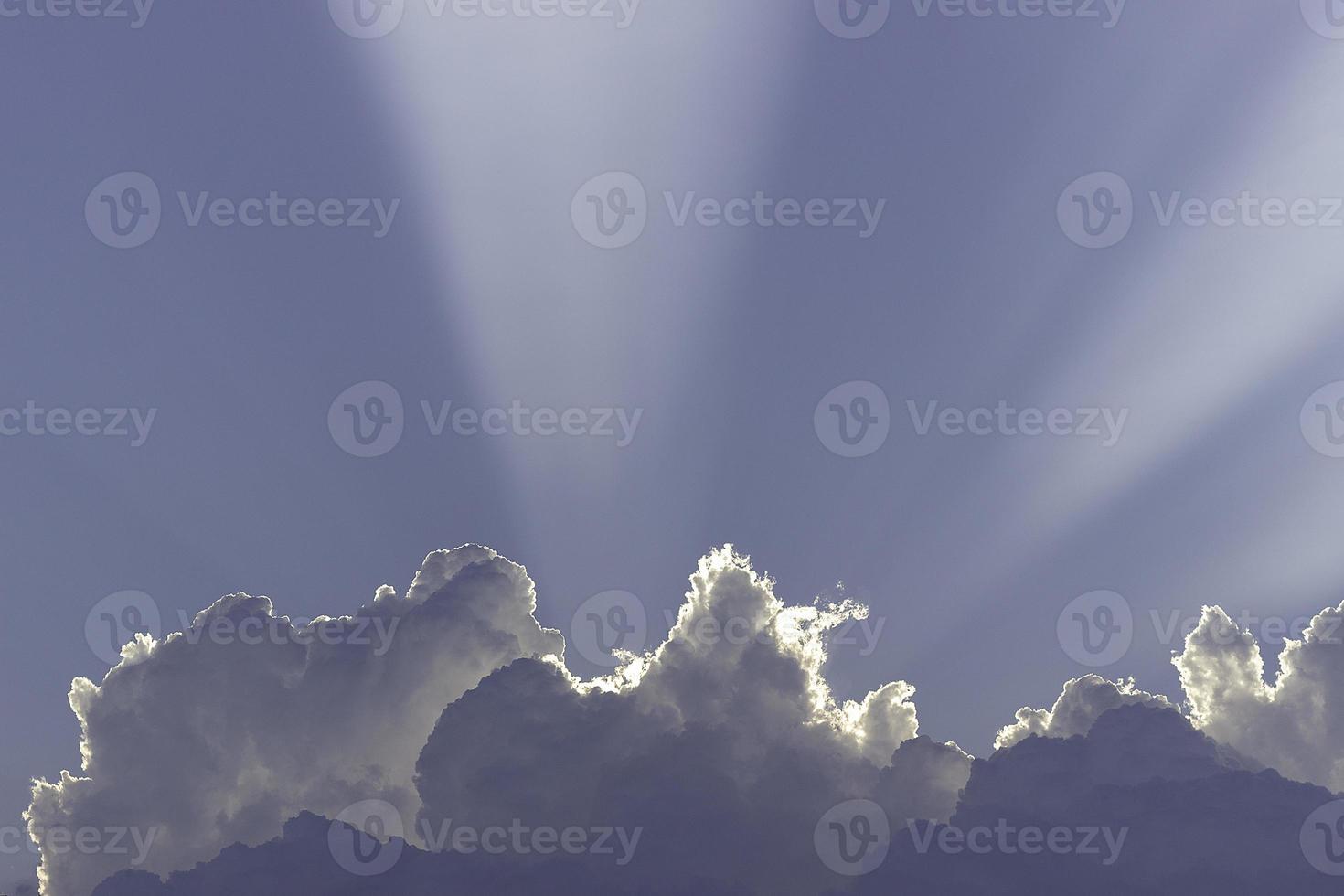 cielo azul y nube foto