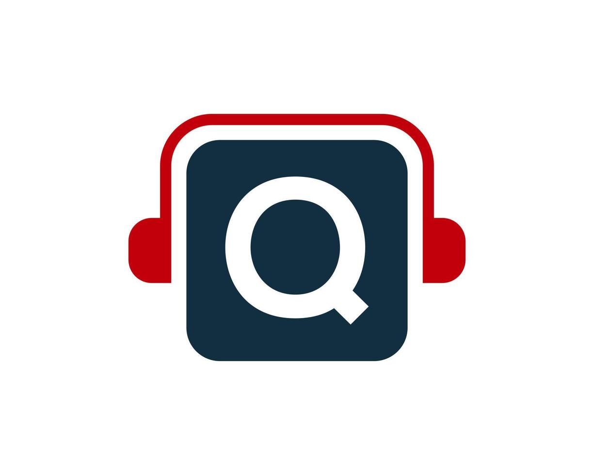 diseño del logotipo de la música de la letra q. concepto de auriculares de diseño de logotipo de música y podcast de dj vector