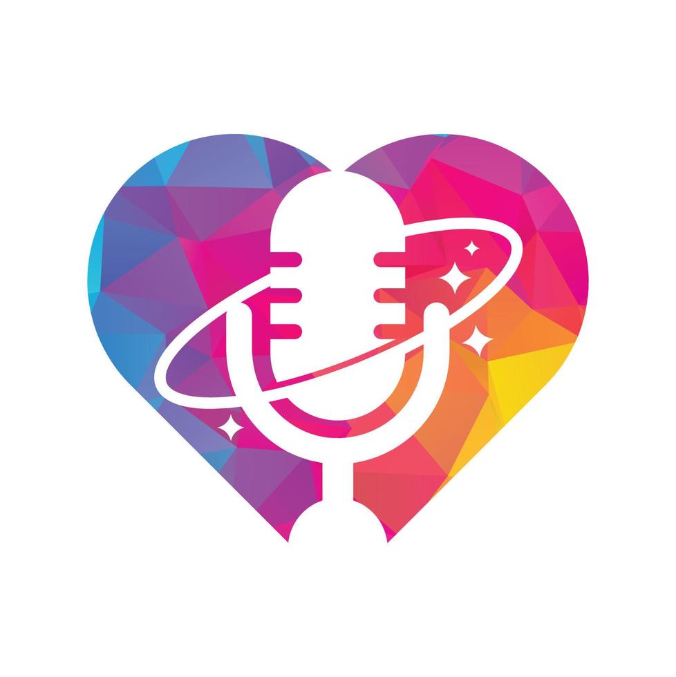 diseño del logotipo vectorial del concepto de forma de corazón del planeta podcast. diseño de logotipo de podcast de espacio creativo. vector