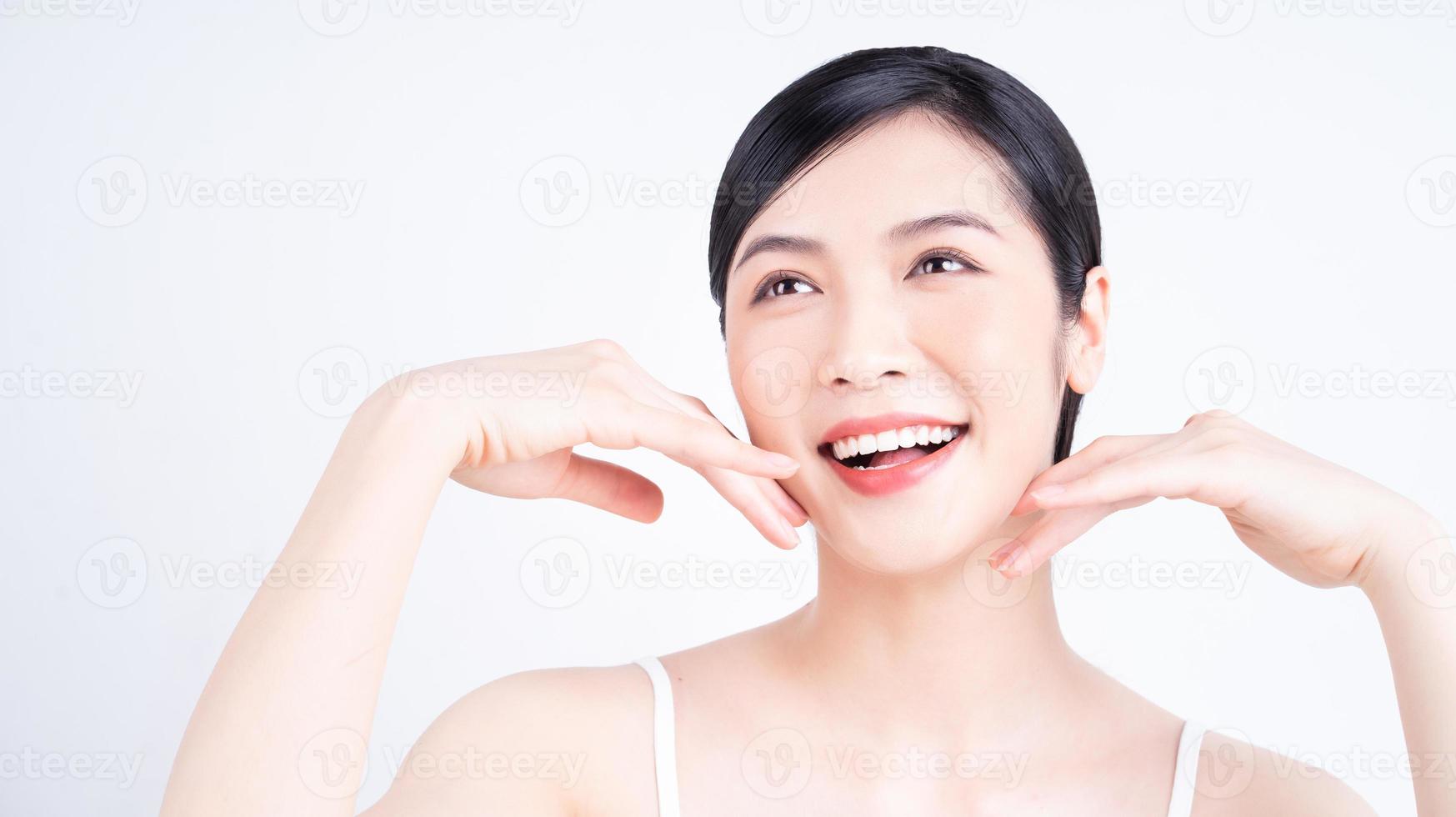 Beauty image of young Asian woman with beautiful skin photo