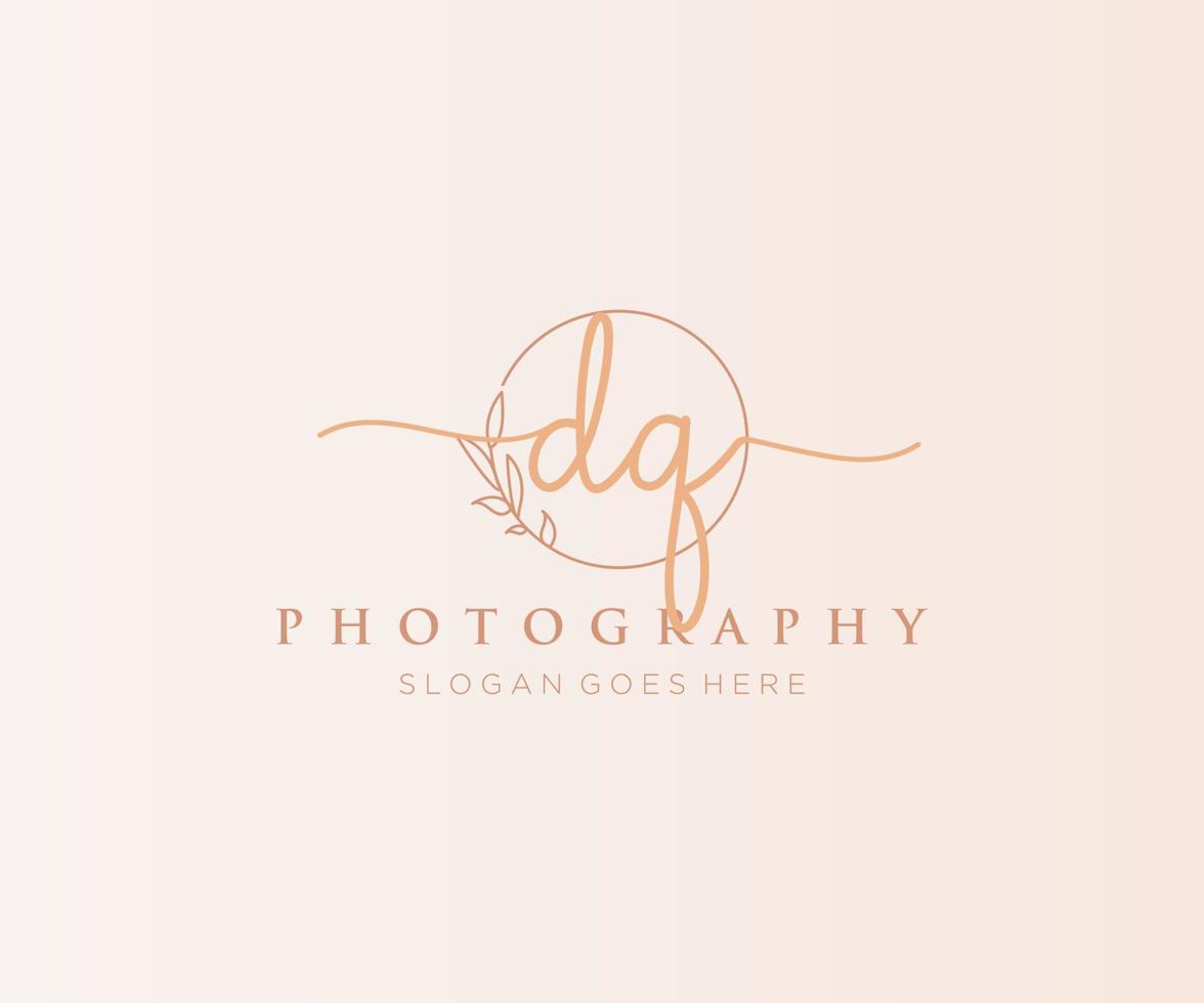 Initial DQ feminine logo. Usable for Nature, Salon, Spa, Cosmetic and Beauty Logos. Flat Vector Logo Design Template Element.